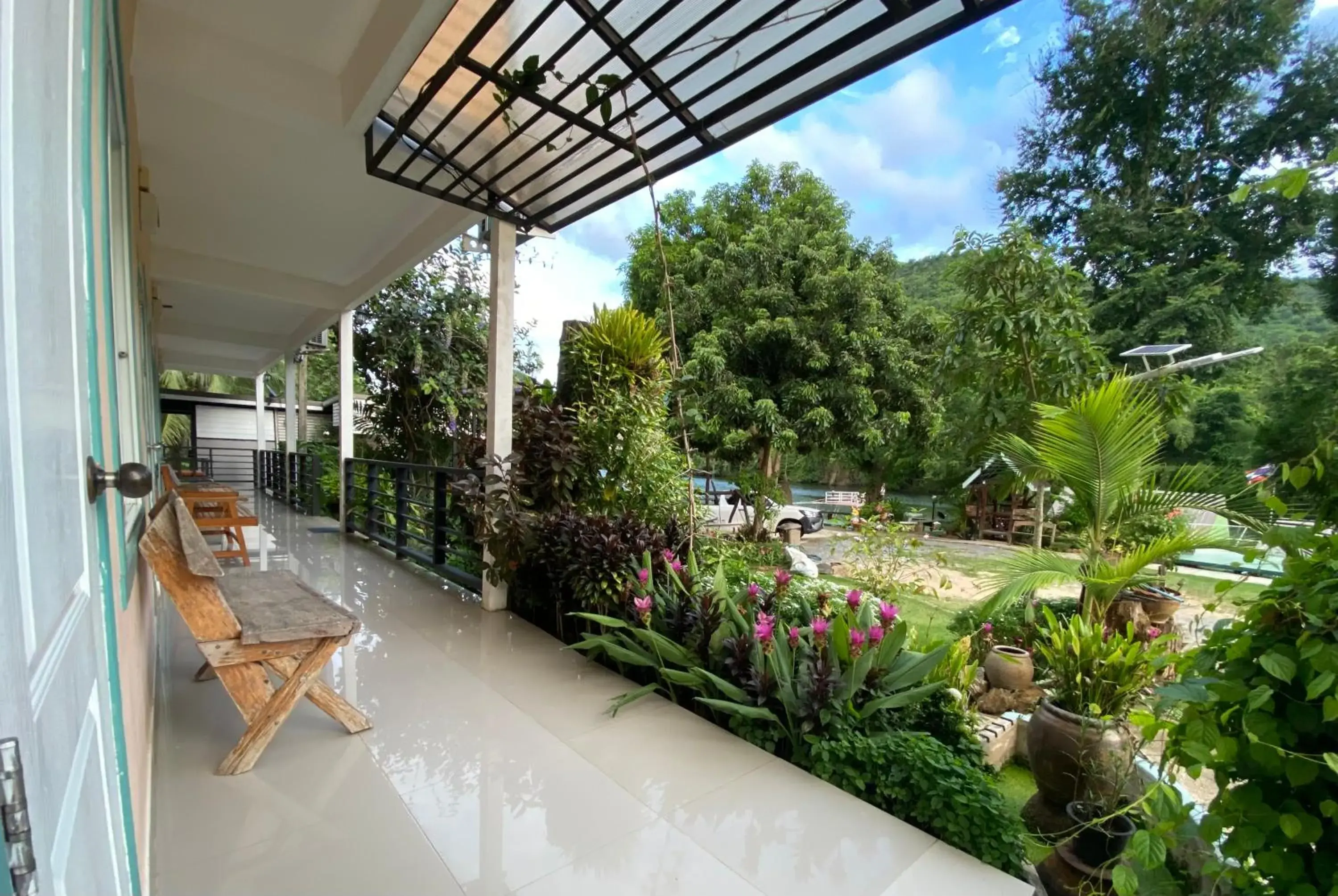 Large Twin Room in ชอว์ งาทอง รีสอร์ต Chor Ngar Thong Erawan Kanchanaburi Large Twin Room in ชอว์ งาทอง รีสอร์ต Chor Ngar Thong Erawan Kanchanaburi