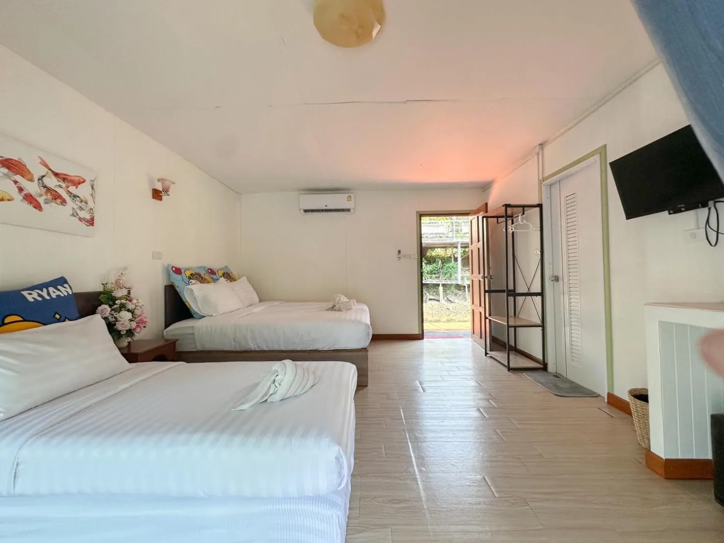 Bed in ชอว์ งาทอง รีสอร์ต Chor Ngar Thong Erawan Kanchanaburi