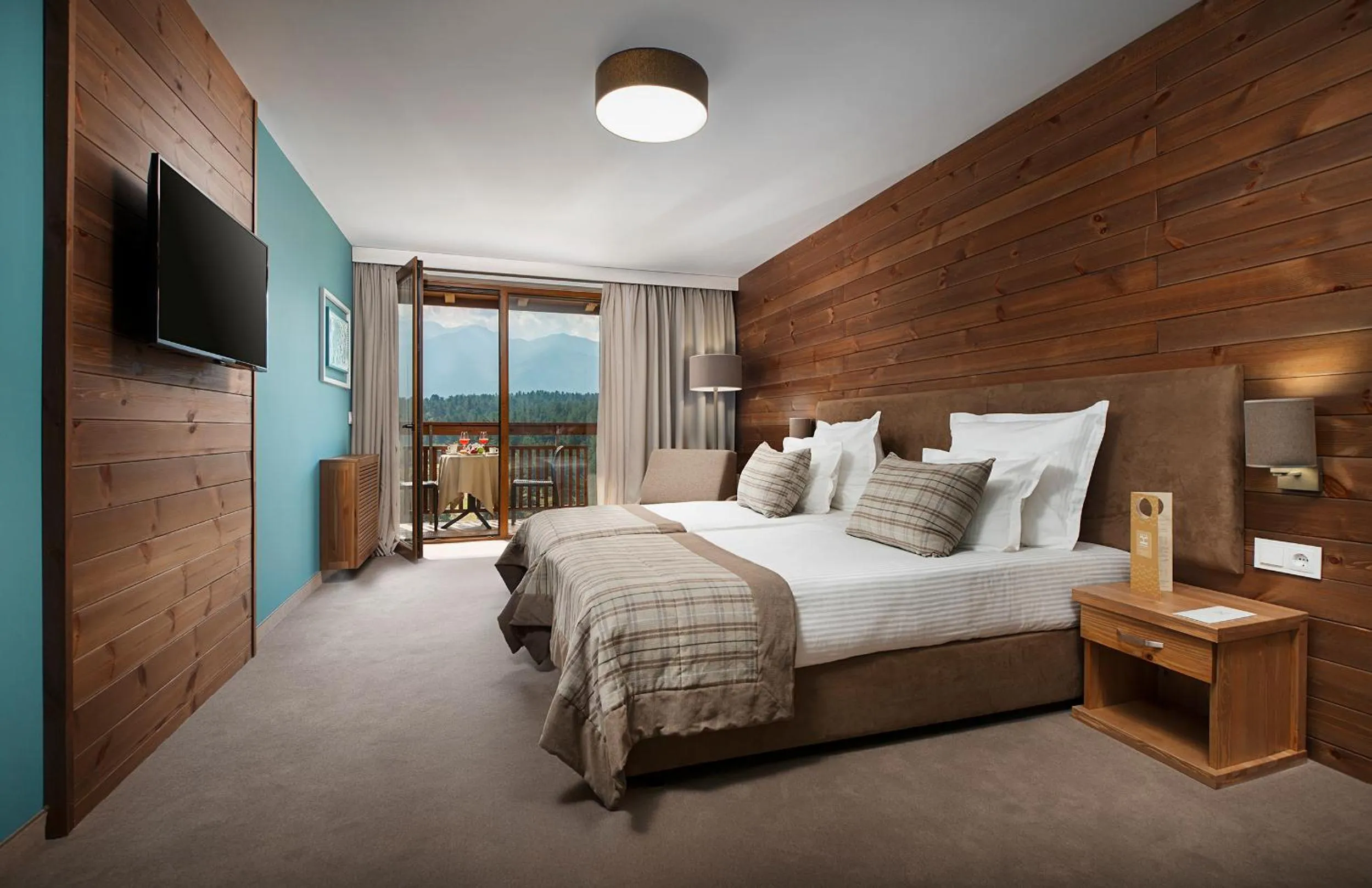 Balcony/Terrace, Bed in Katarino SPA Hotel