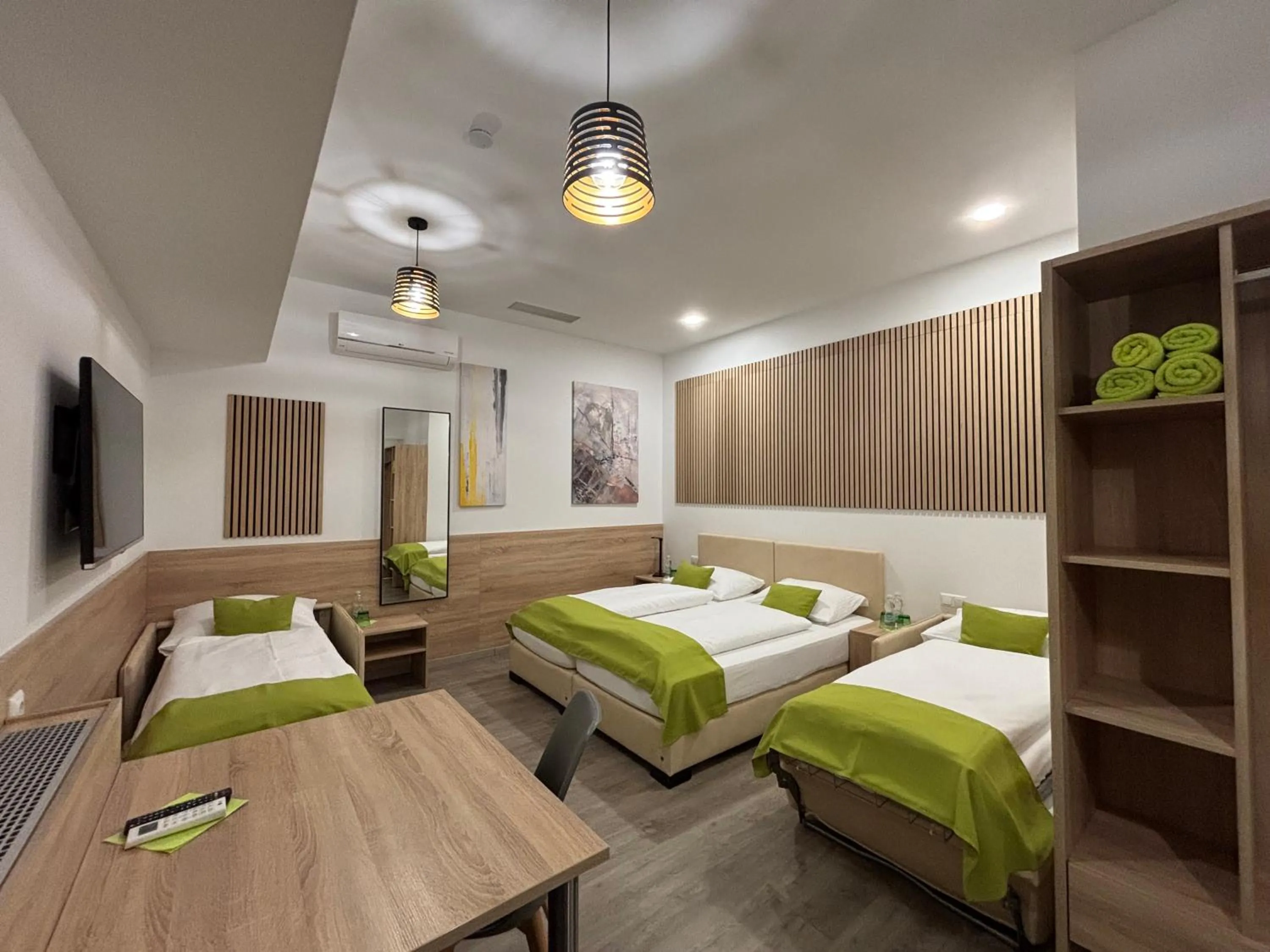 Bed in Hotel Garni Ilys Inn