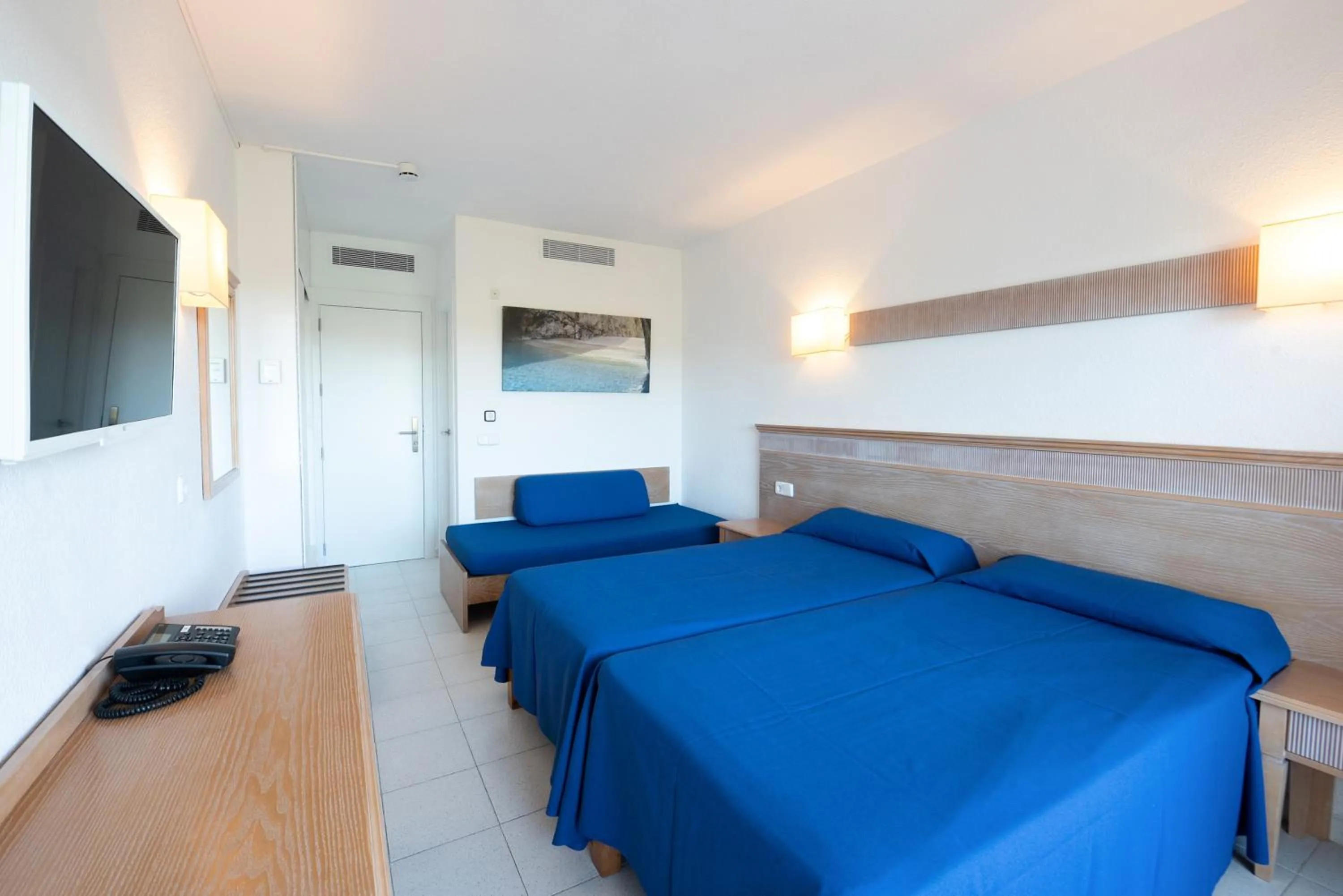 Decorative detail, Bed in Hotel Club Cala Romani