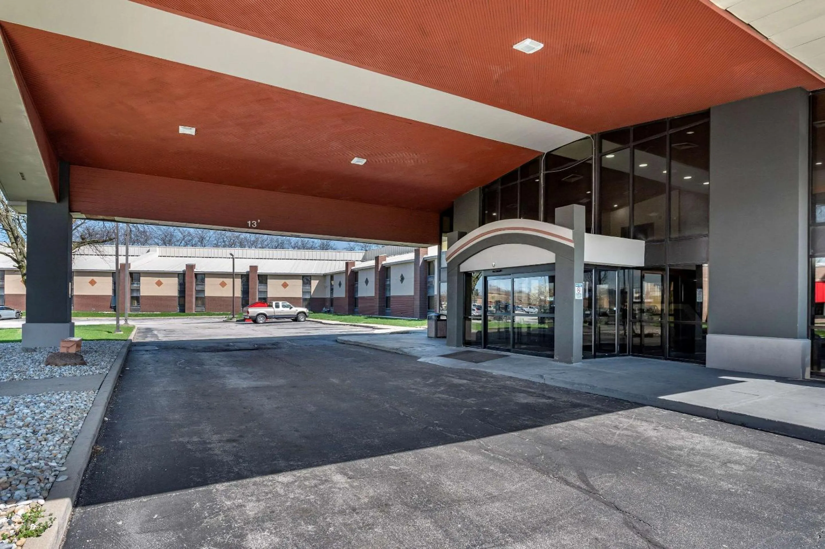 Property building in Econo Lodge Lafayette near University
