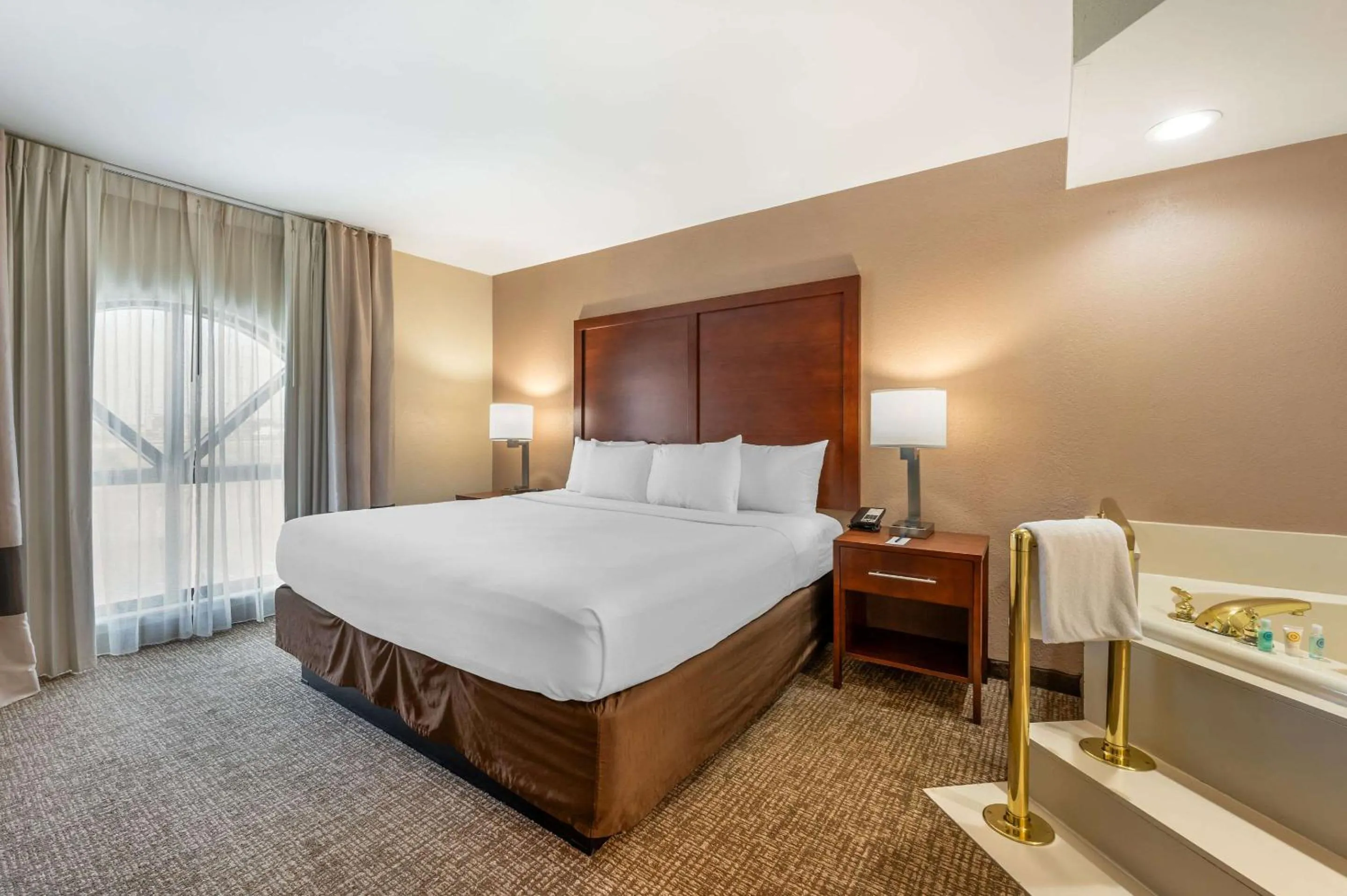 Bedroom, Bed in Comfort Inn Lafayette I-65