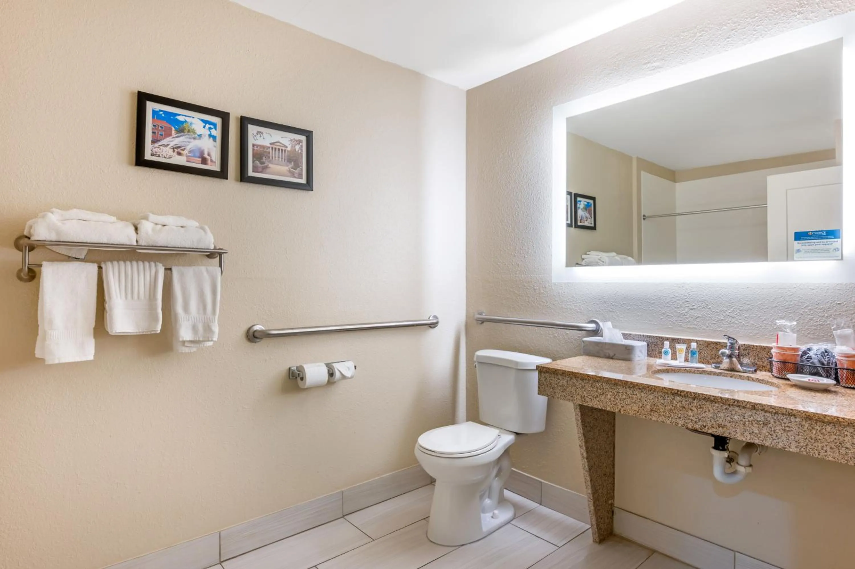 Toilet in Comfort Inn Lafayette I-65