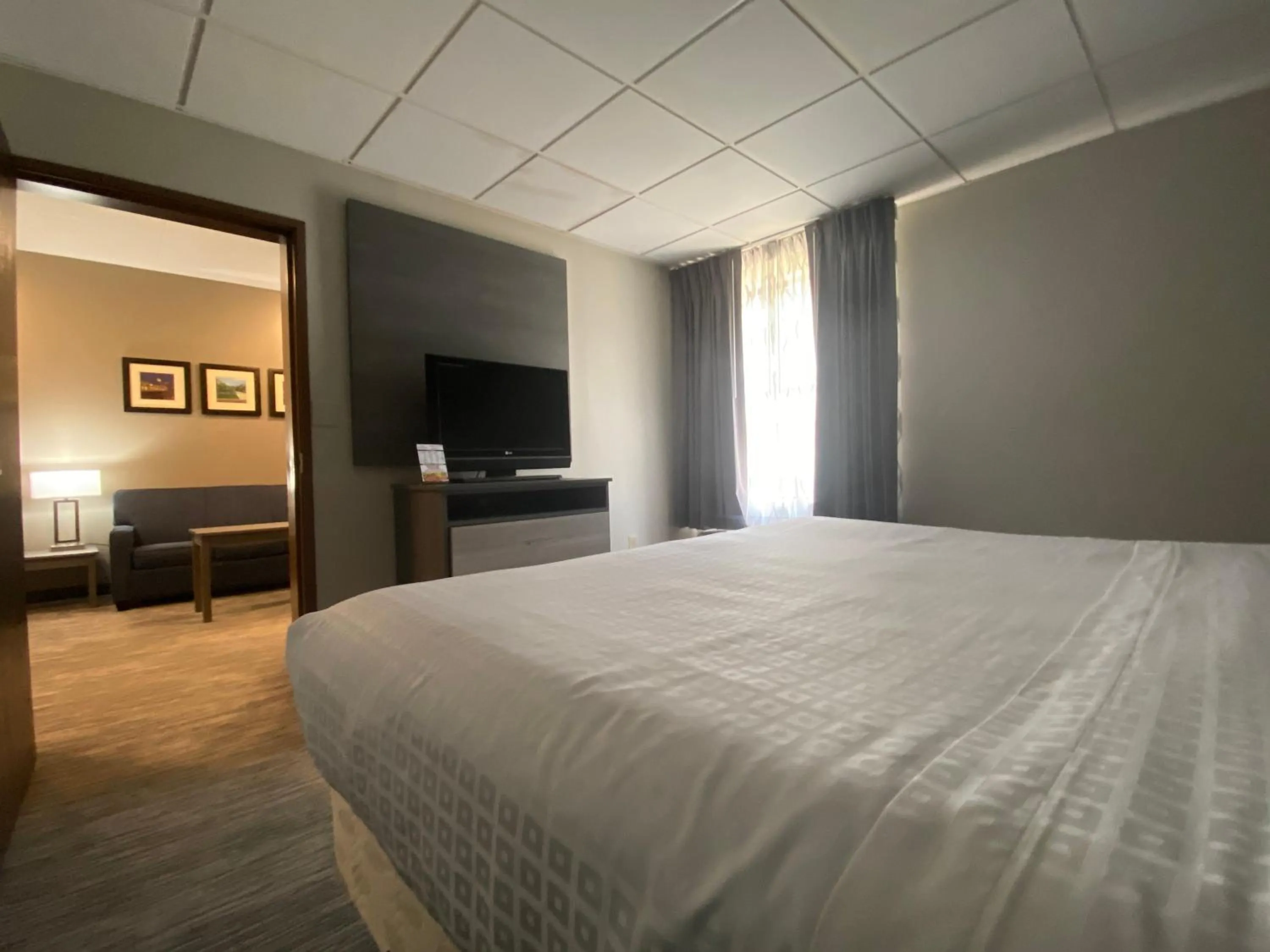 Bedroom, Bed in Baymont by Wyndham Lafayette - Purdue University