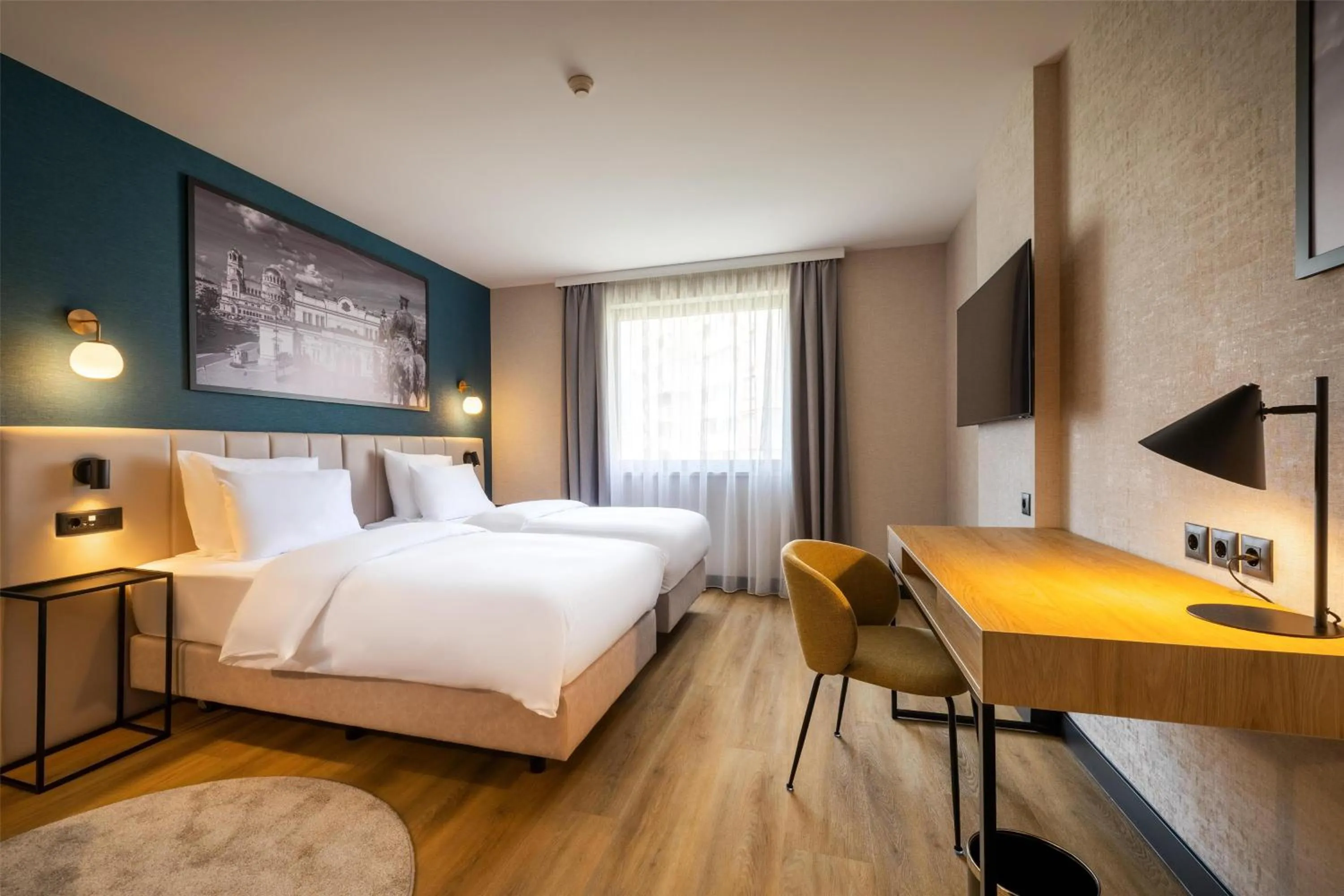 Bedroom, Bed in Metropolitan Hotel Sofia, a member of Radisson Individuals