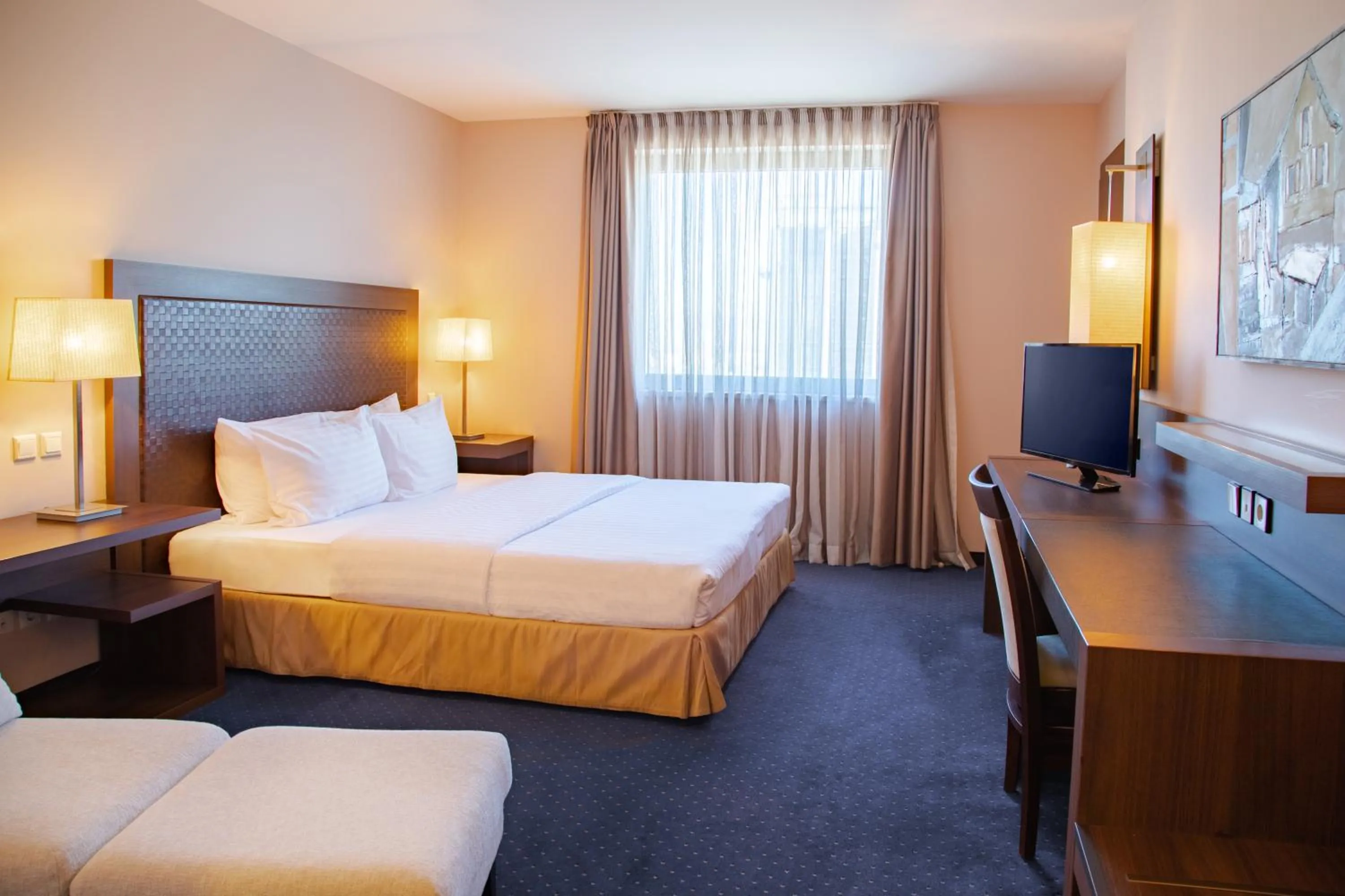 Bed in Metropolitan Hotel Sofia, a member of Radisson Individuals