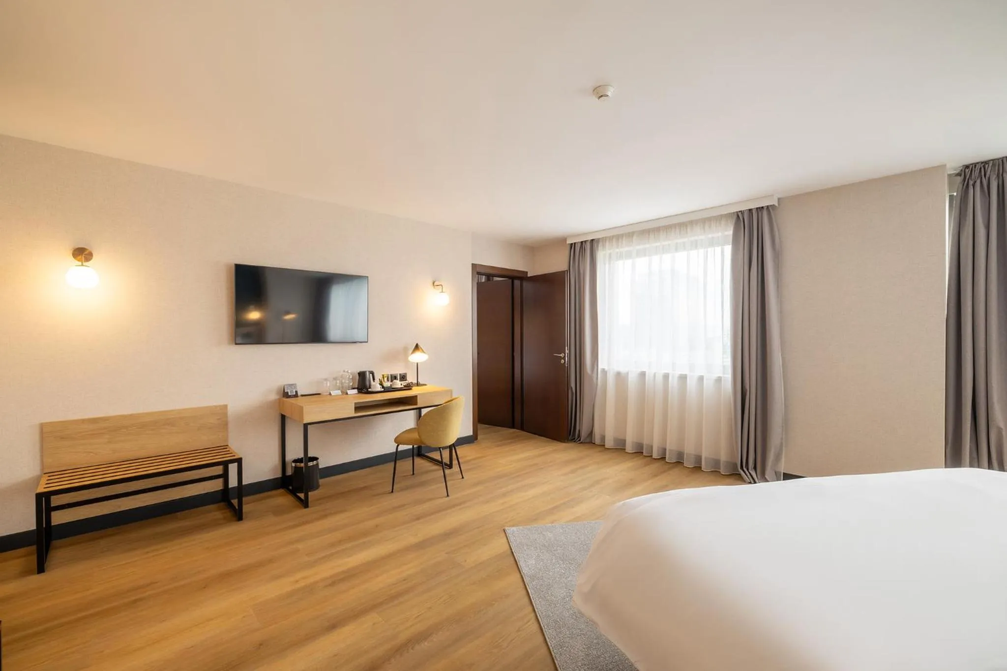 TV and multimedia, Bed in Metropolitan Hotel Sofia, a member of Radisson Individuals
