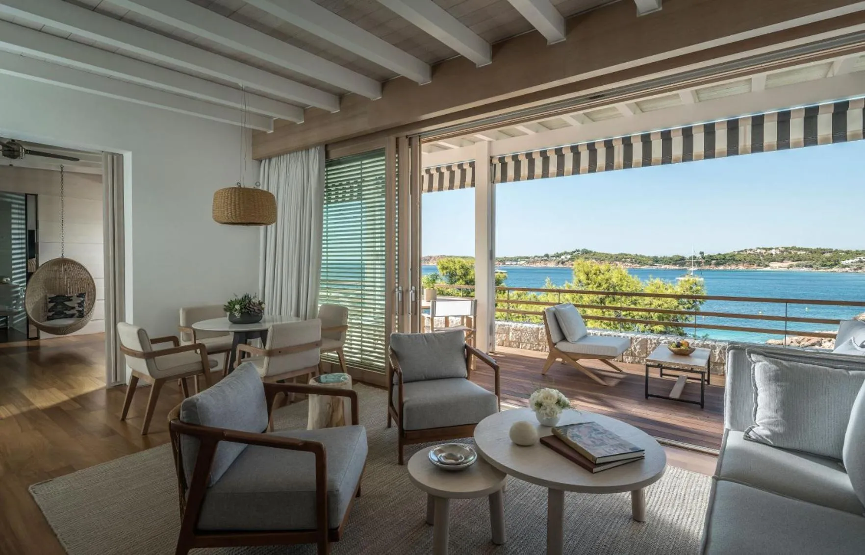 Balcony/Terrace in Four Seasons Astir Palace Hotel Athens