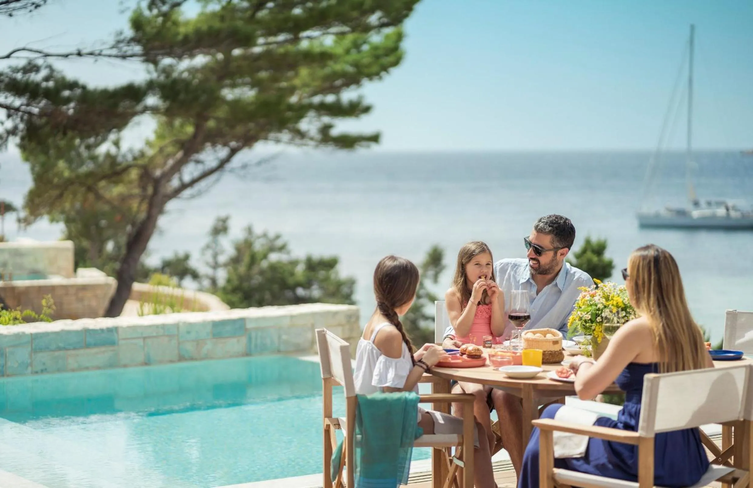 Swimming pool in Four Seasons Astir Palace Hotel Athens