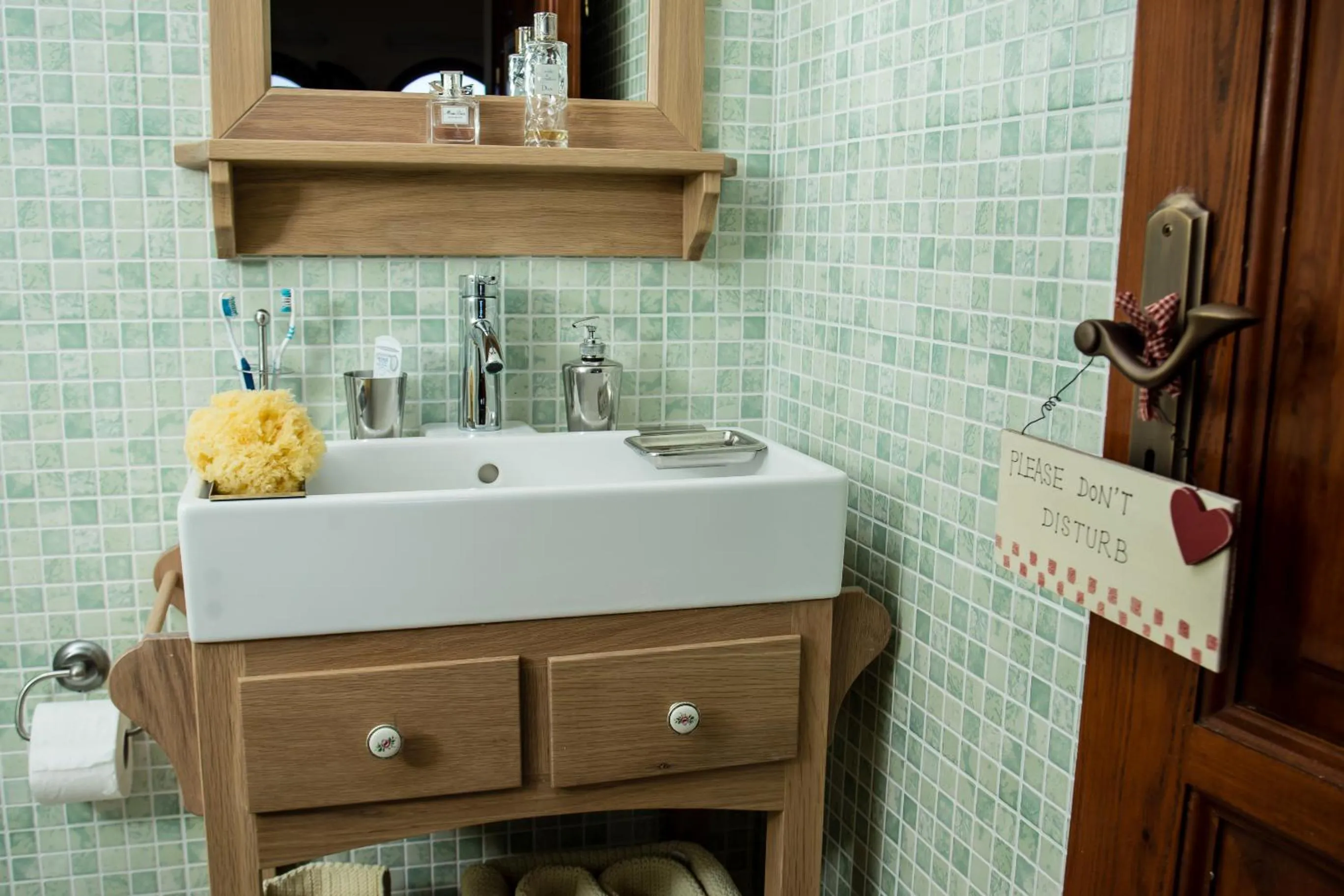 Bathroom in Amboula Beach Apartments