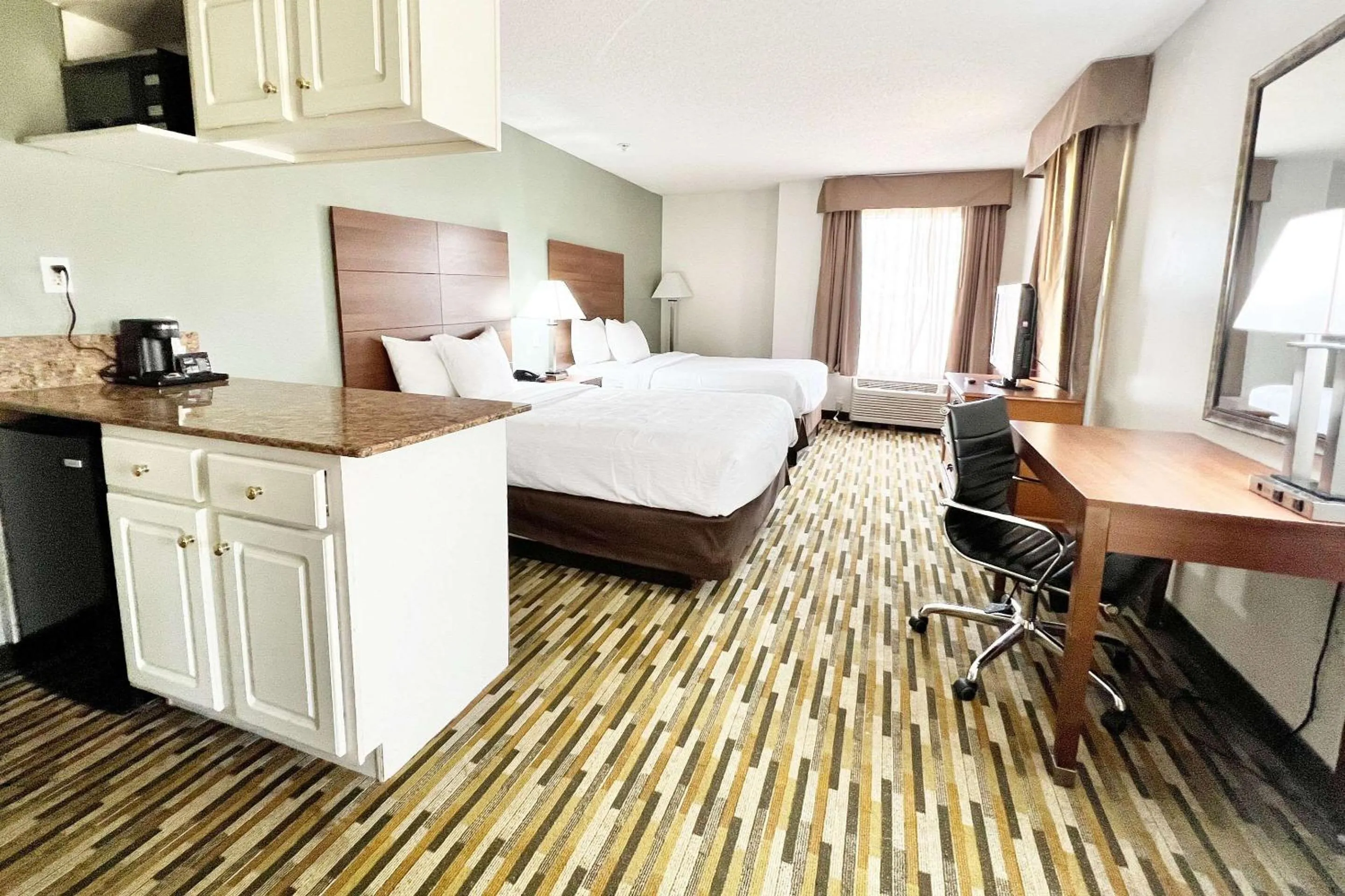 Bedroom, Bed in Quality Inn Gainesville I-75