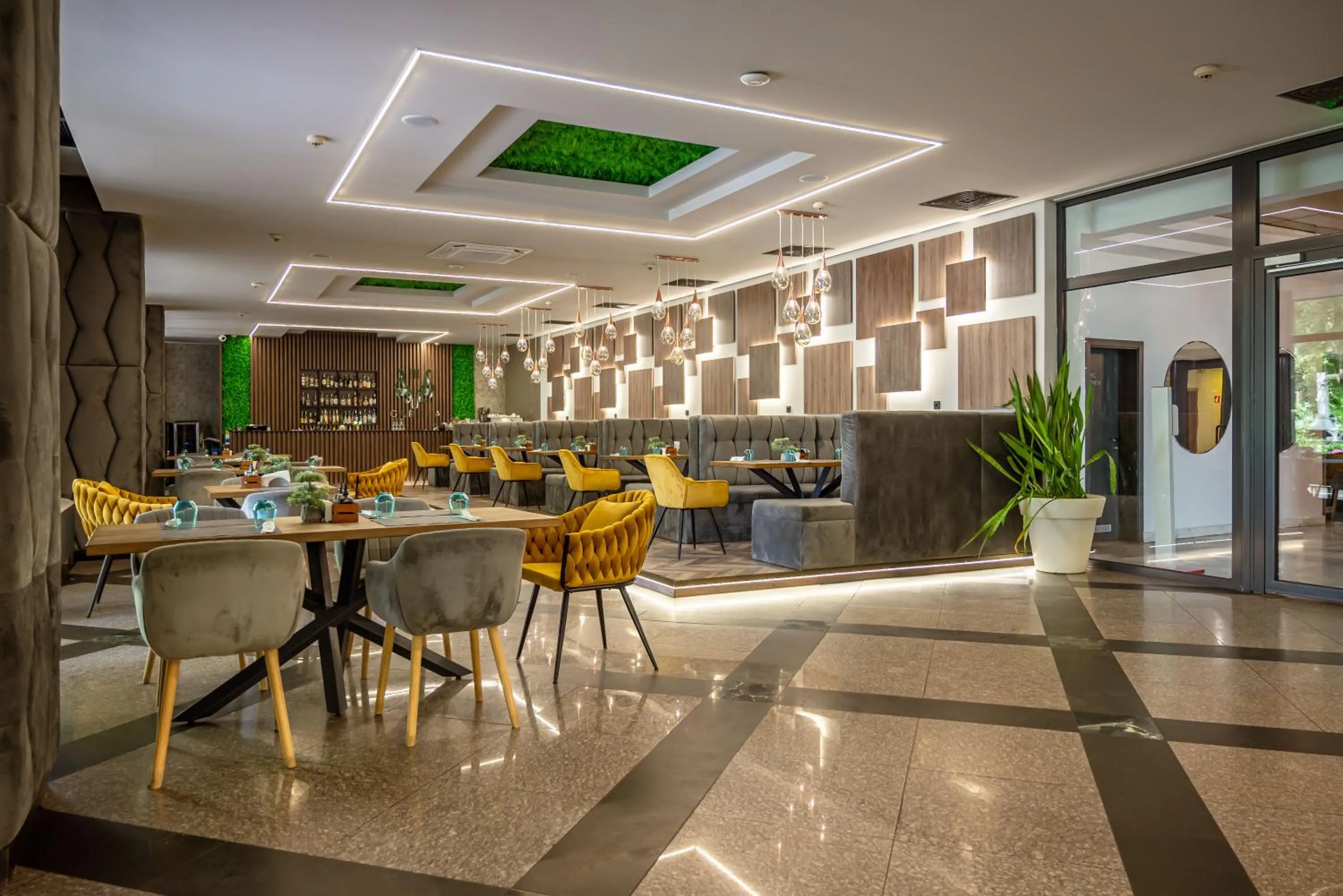 Restaurant/places to eat in Grand Hotel Riga