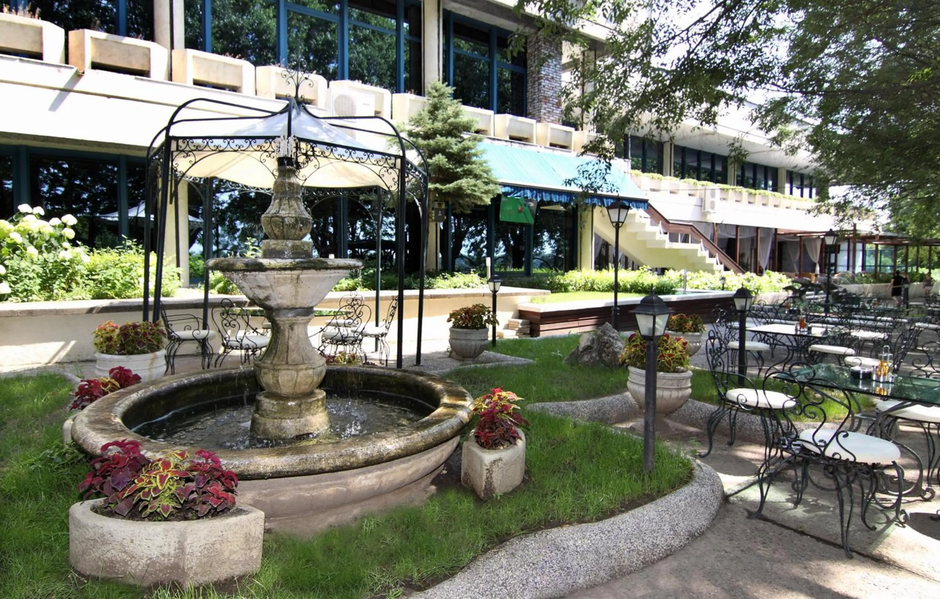 Restaurant/places to eat in Grand Hotel Riga