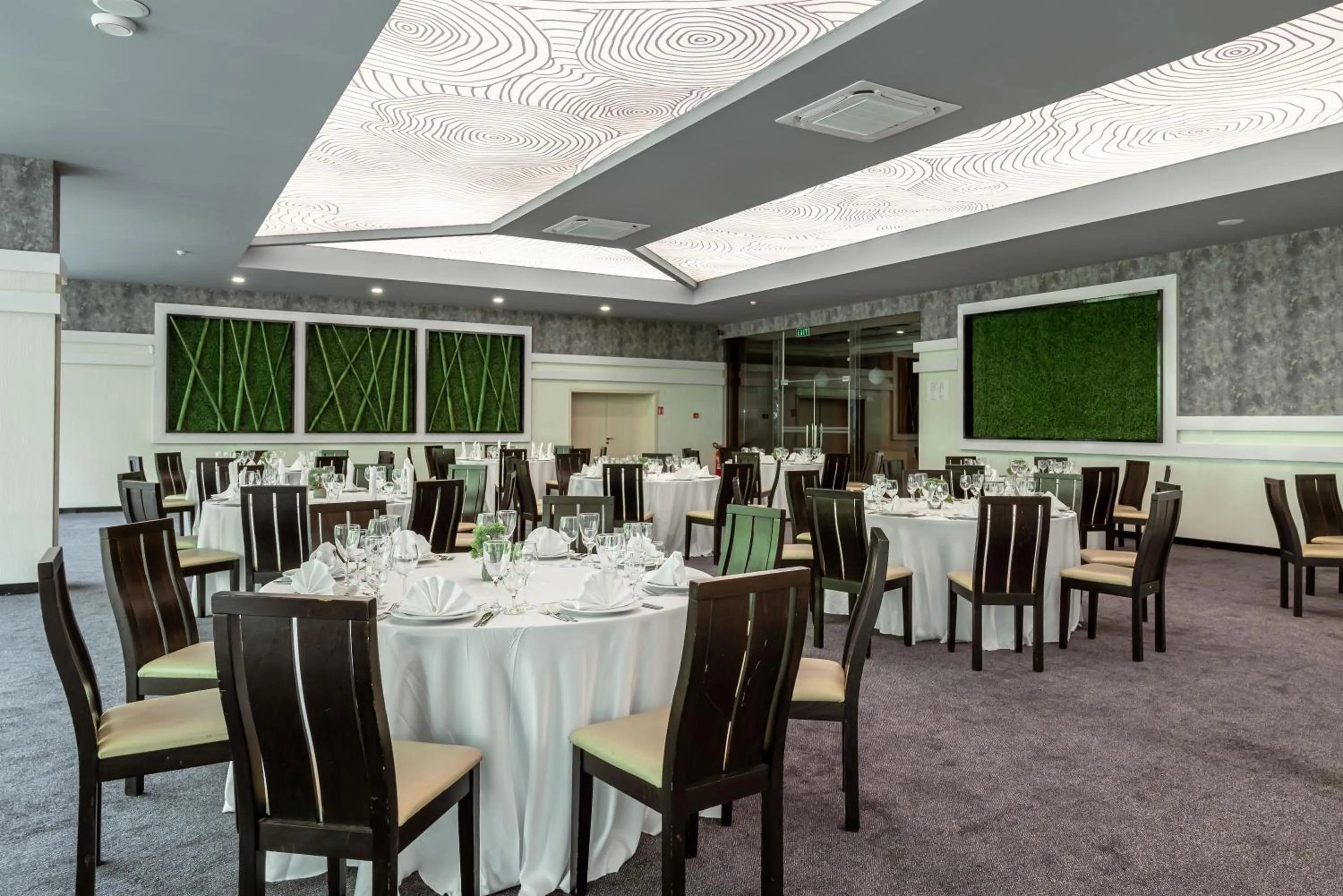 Restaurant/places to eat in Grand Hotel Riga