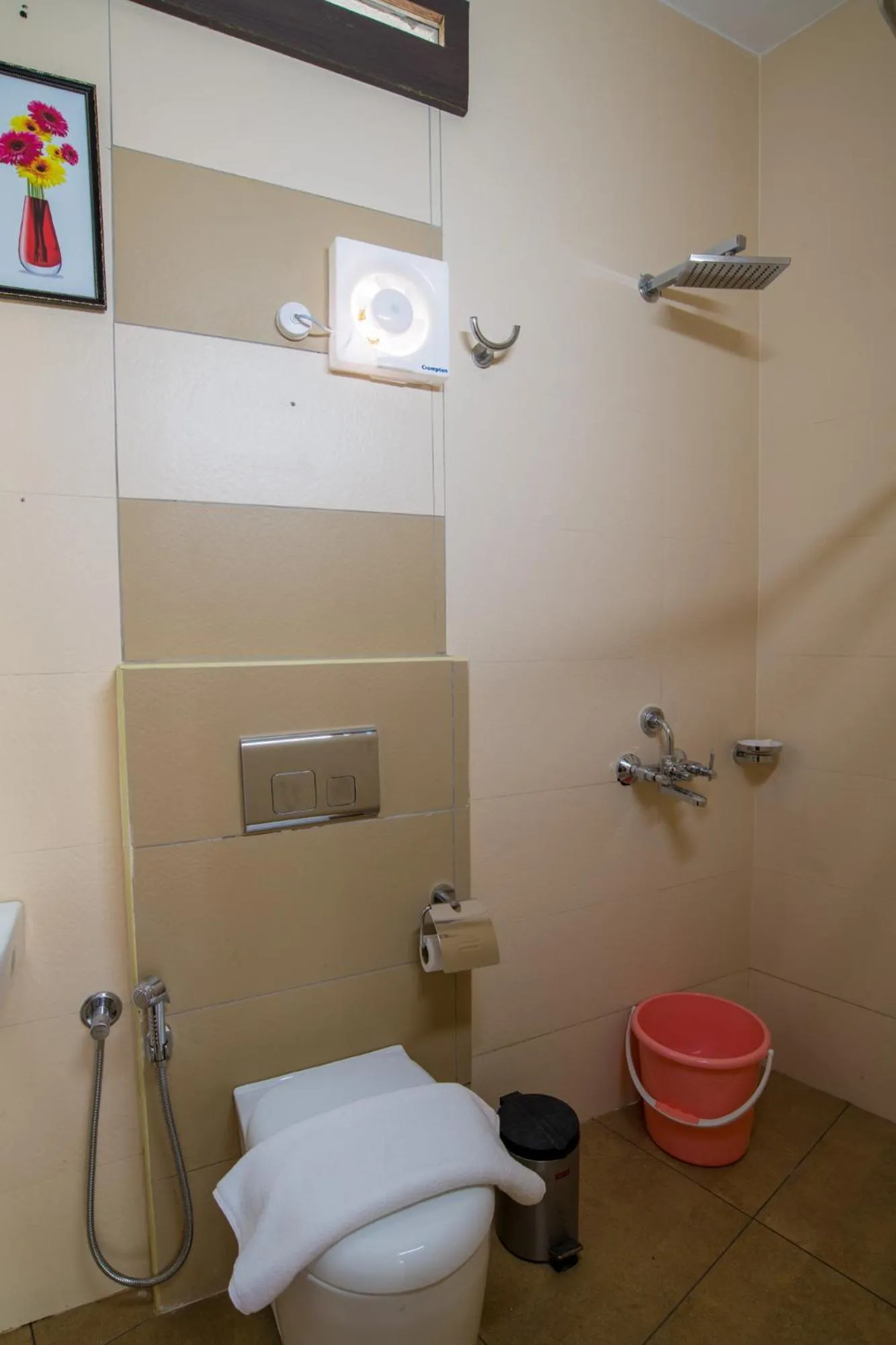 Bathroom in Gems 9 Airport Hotel