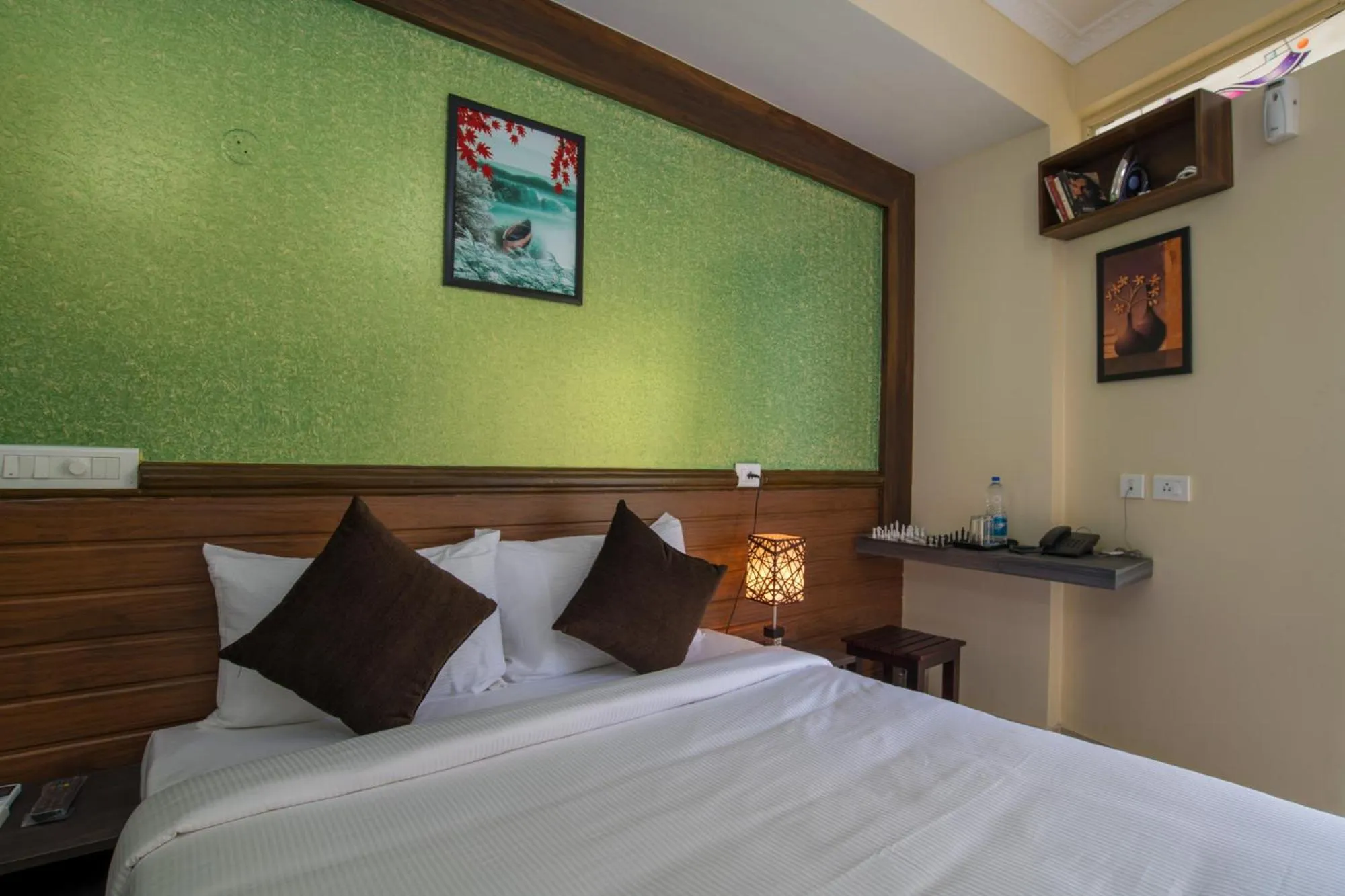 Bedroom, Bed in Gems 9 Airport Hotel