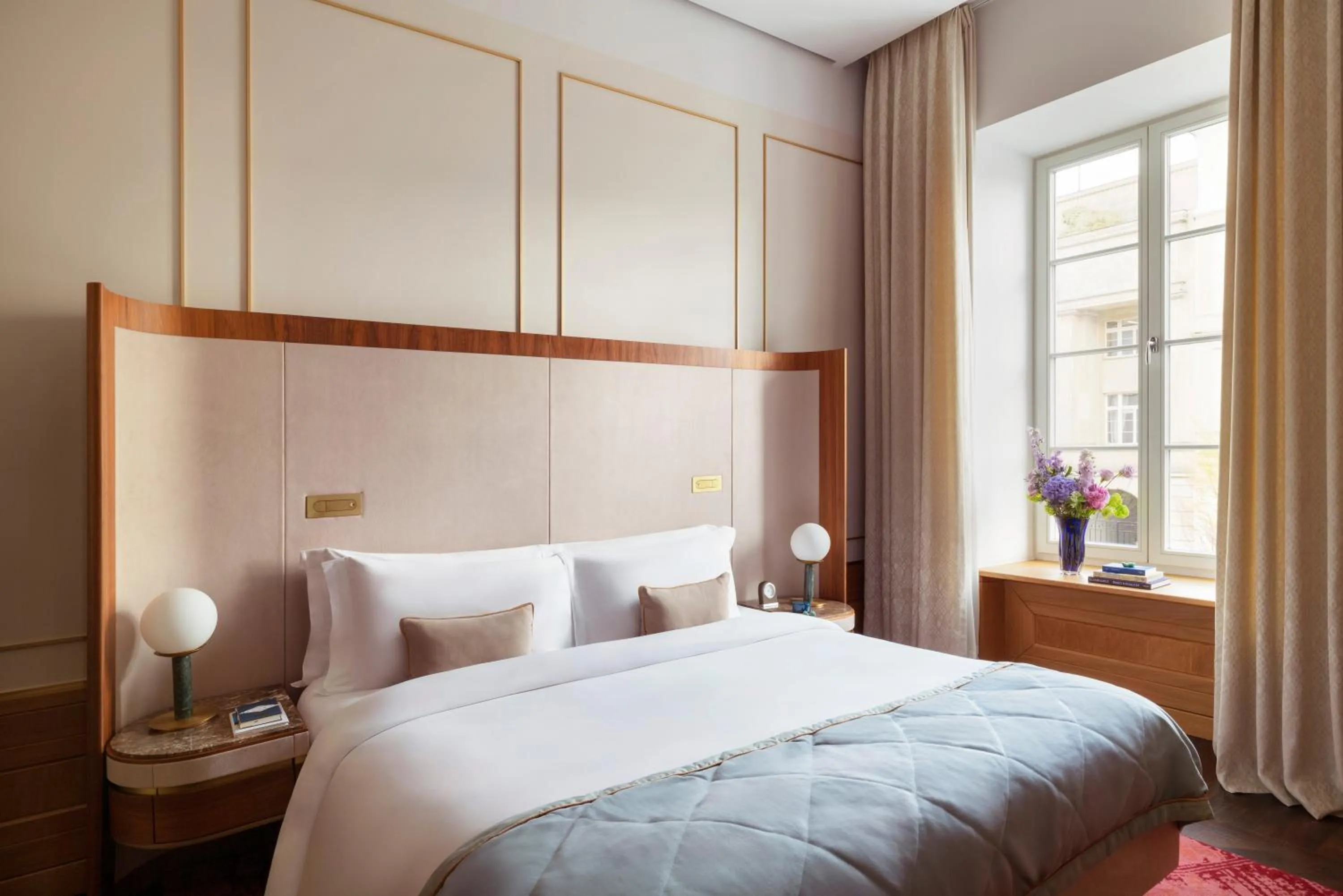 Bed in Raffles Europejski Warsaw