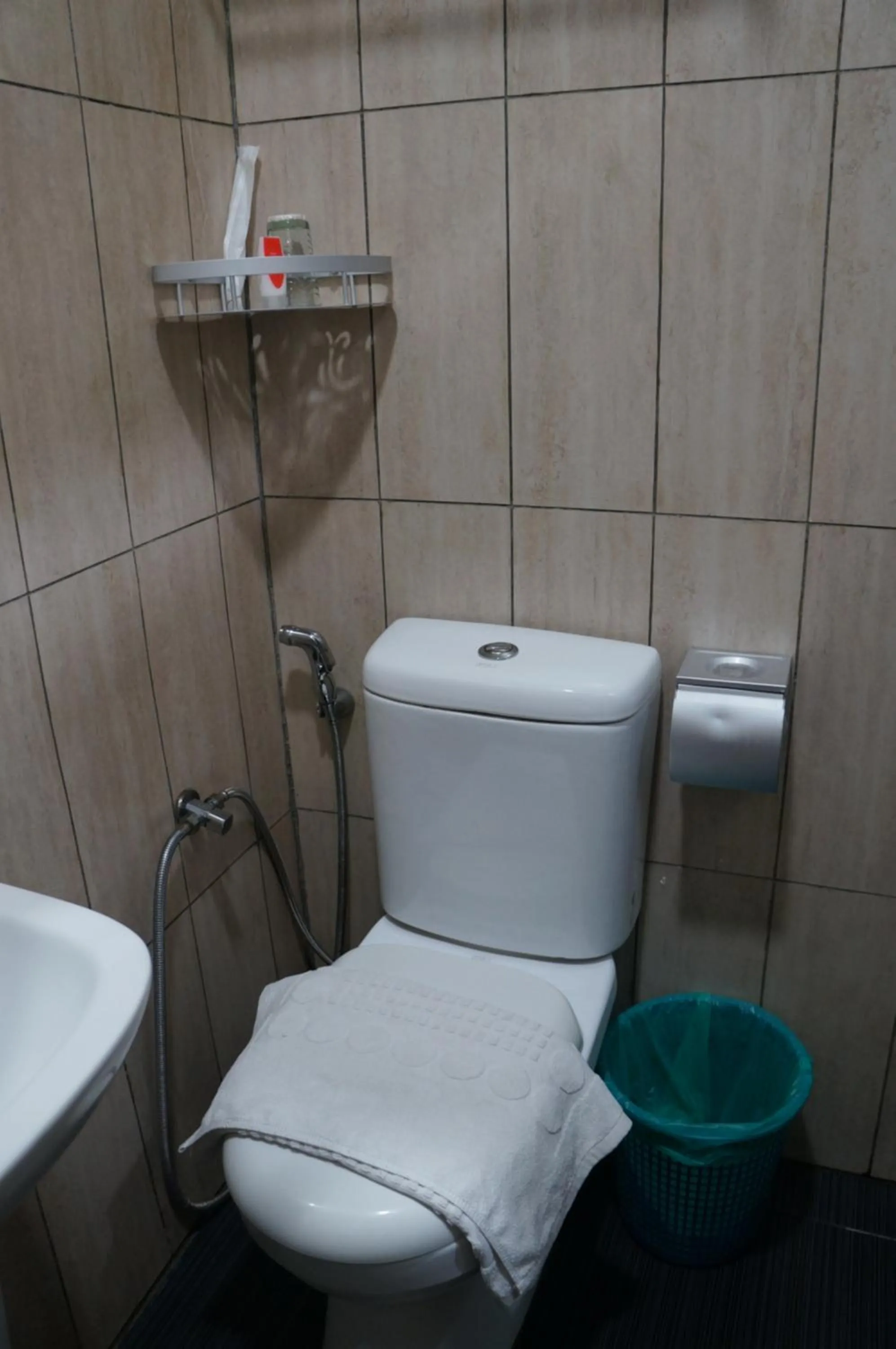 Bathroom in Unikarya Lodge