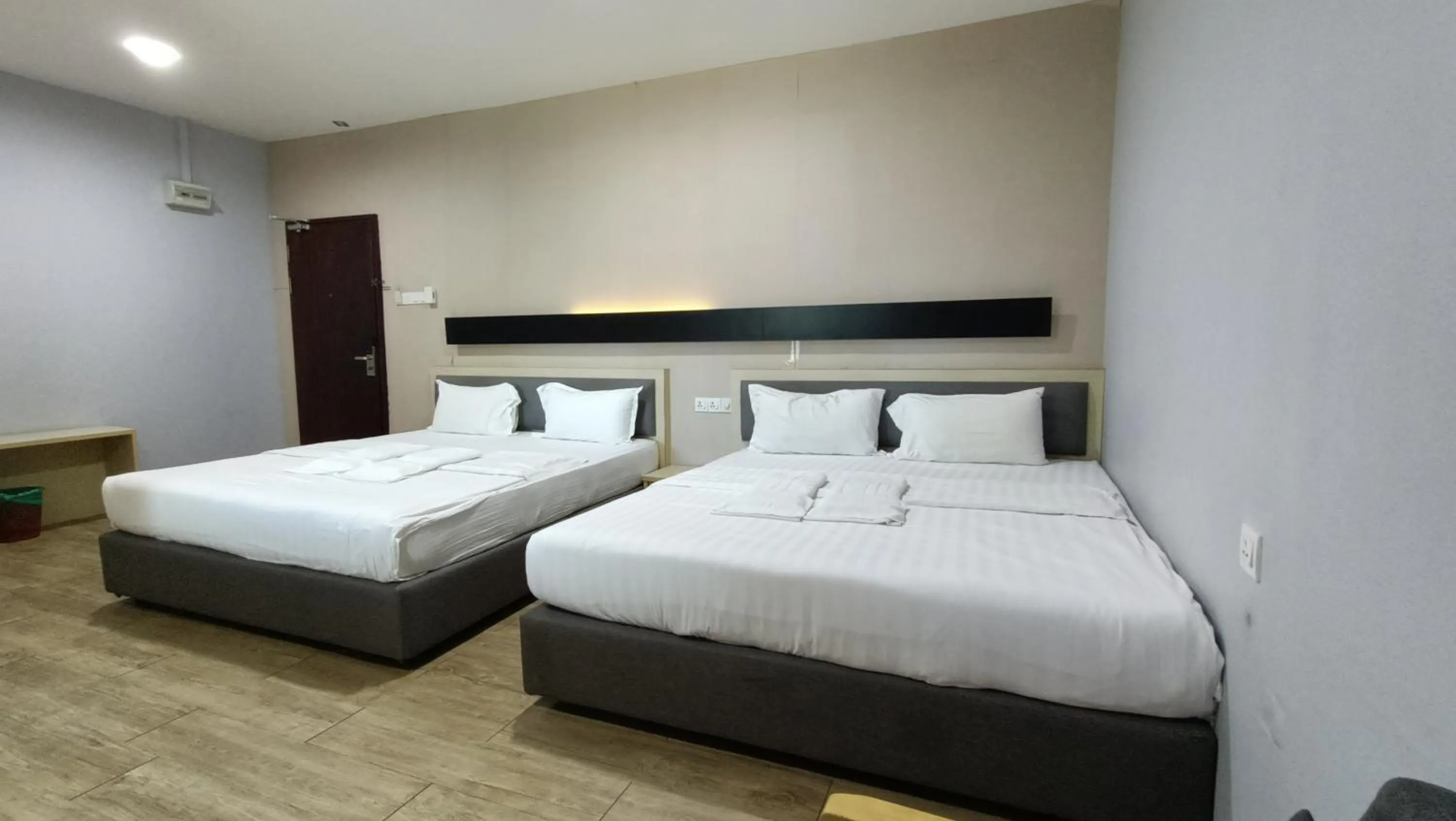 Bedroom, Bed in Unikarya Lodge