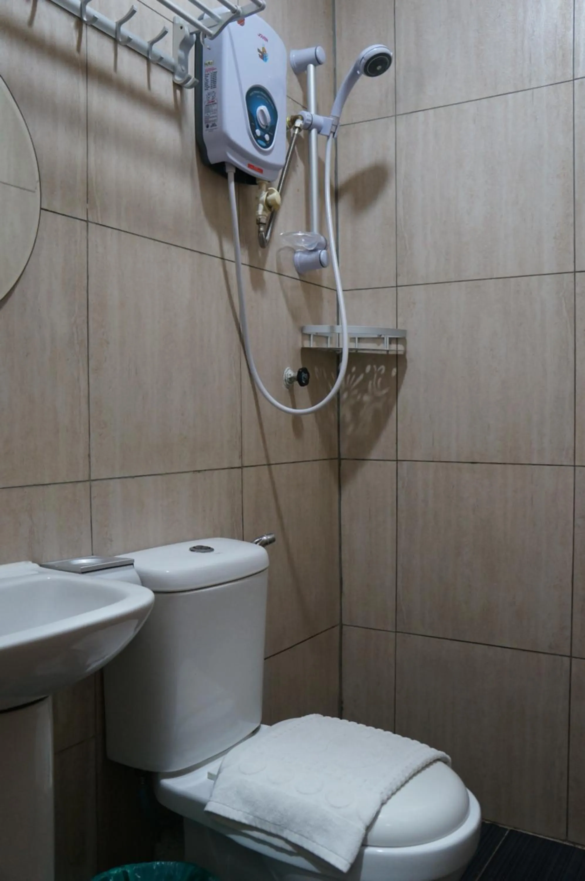 Bathroom in Unikarya Lodge