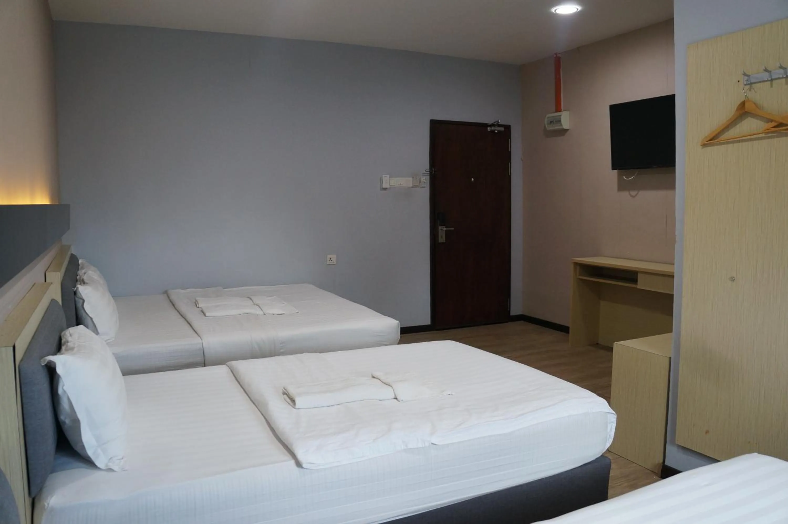 TV and multimedia, Bed in Unikarya Lodge