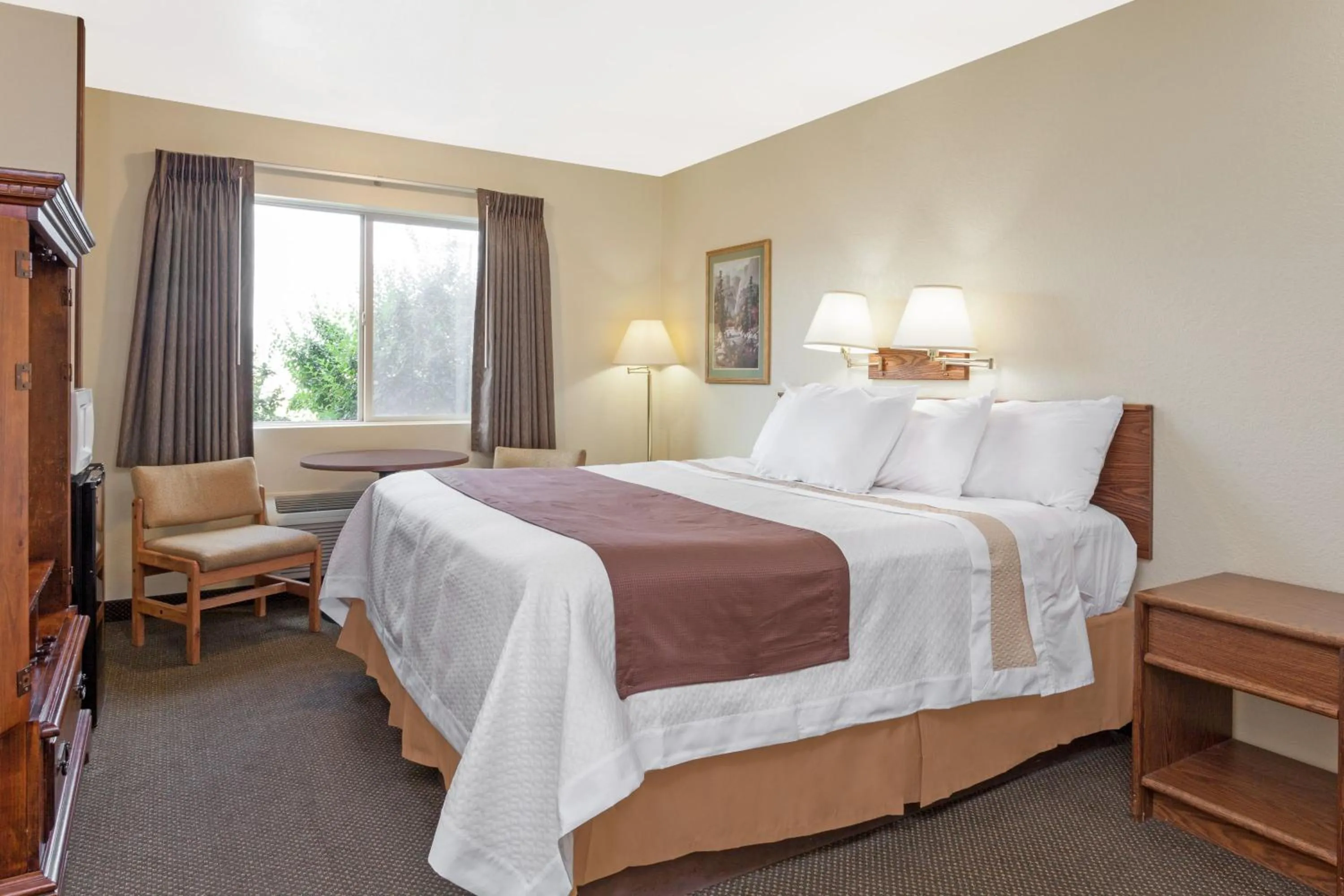 Bed in Days Inn by Wyndham Missoula Airport
