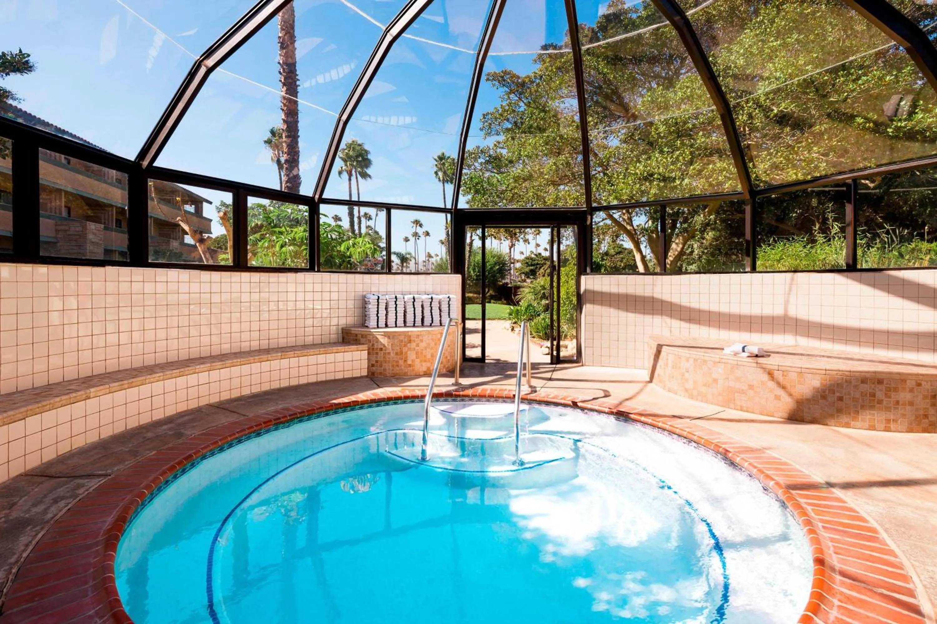 Spa and wellness centre/facilities in Four Points by Sheraton Ventura Harbor Resort