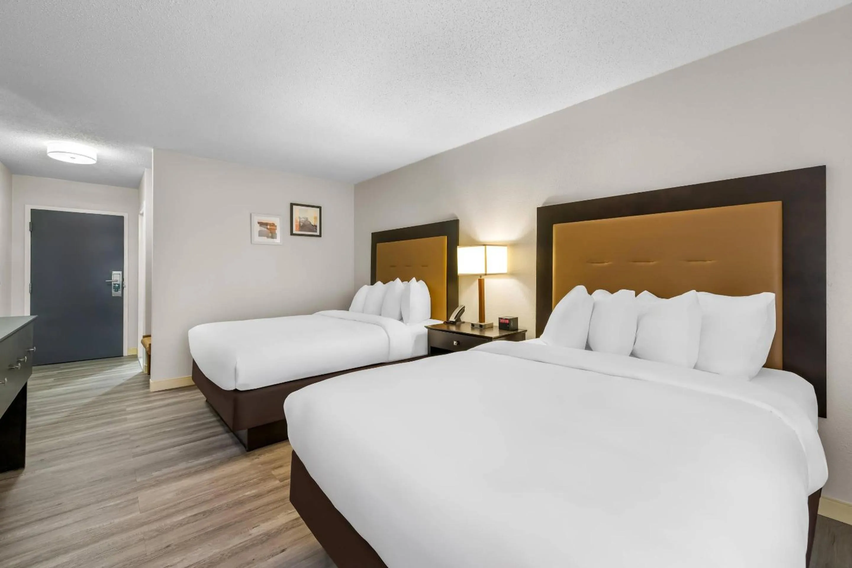 Bedroom, Bed in Quality Inn Brewerton - Syracuse Oneida Lake Area