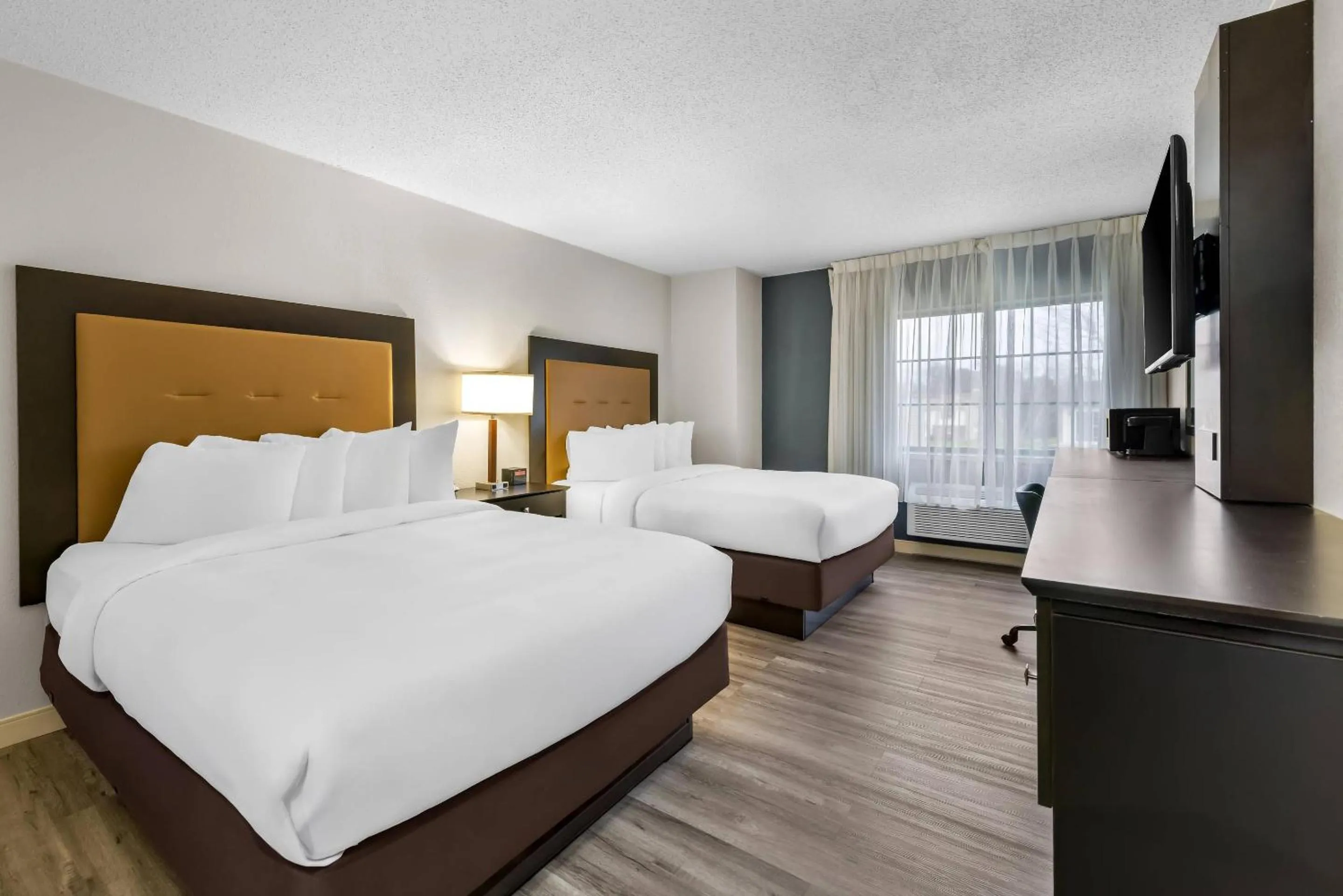 Bedroom, Bed in Quality Inn Brewerton - Syracuse Oneida Lake Area