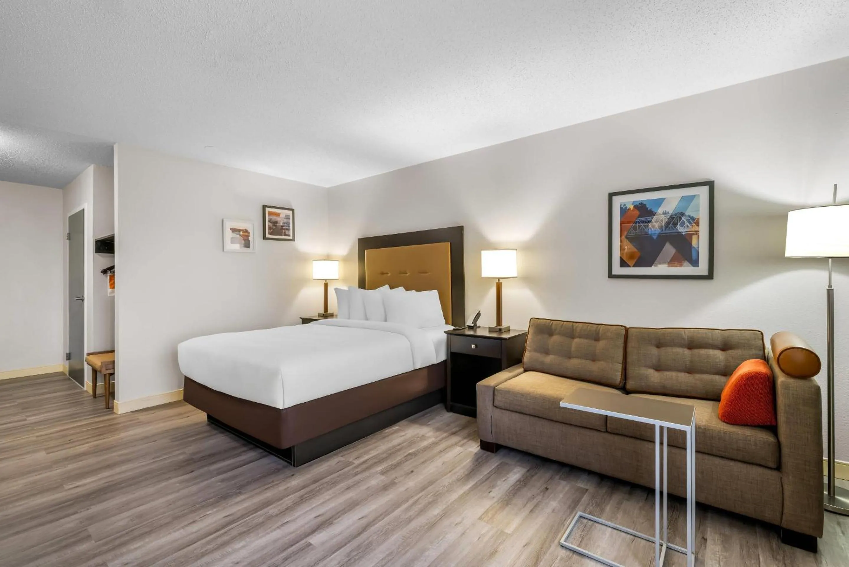 Bedroom, Bed in Quality Inn Brewerton - Syracuse Oneida Lake Area