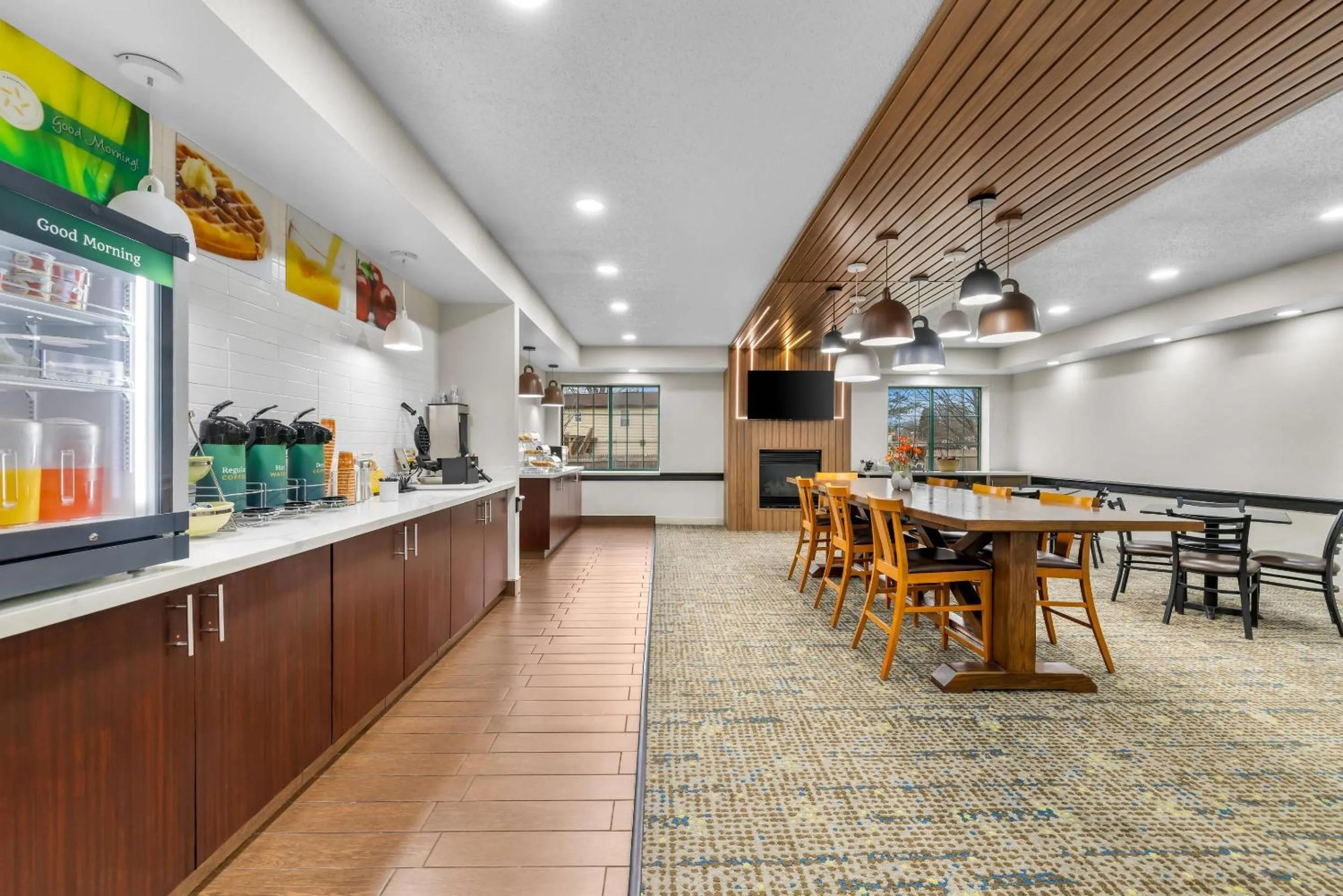 Breakfast in Quality Inn Brewerton - Syracuse Oneida Lake Area