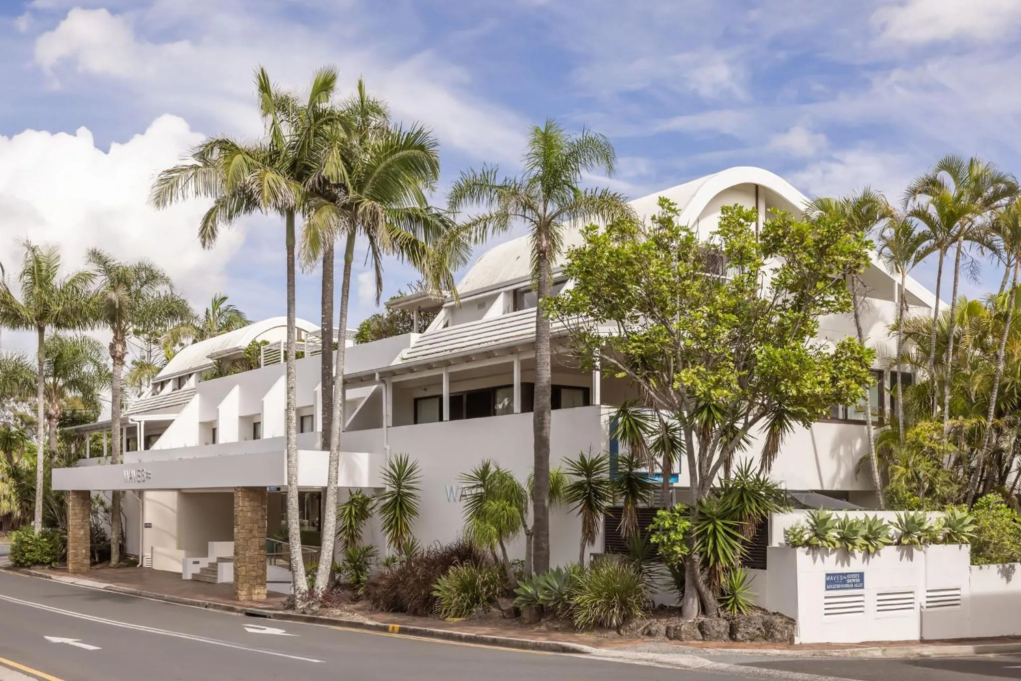 Property building in Waves Byron Bay