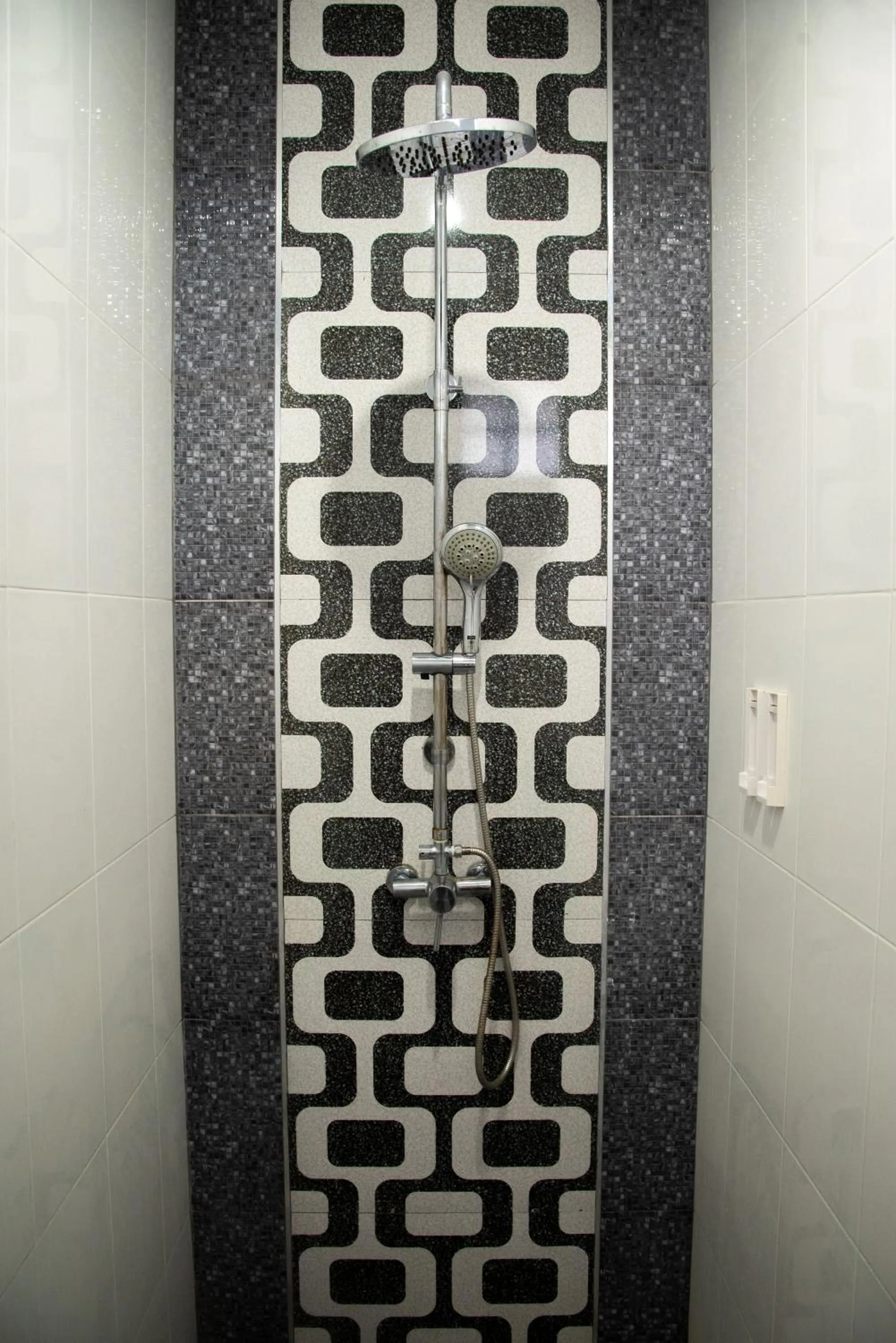 Shower in Arawan Beach Resort Krabi