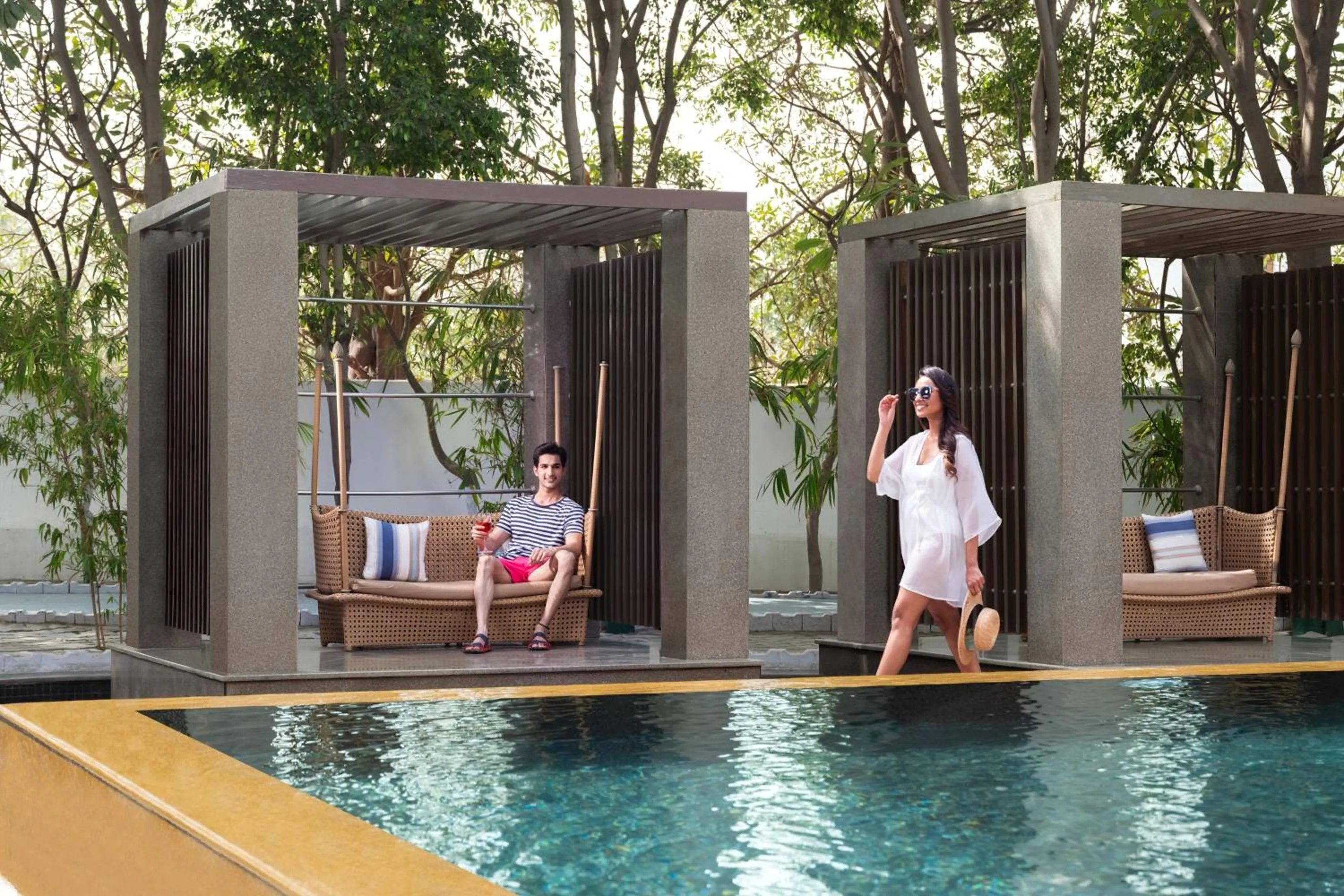 Swimming pool in Le Meridien Gurgaon, Delhi NCR