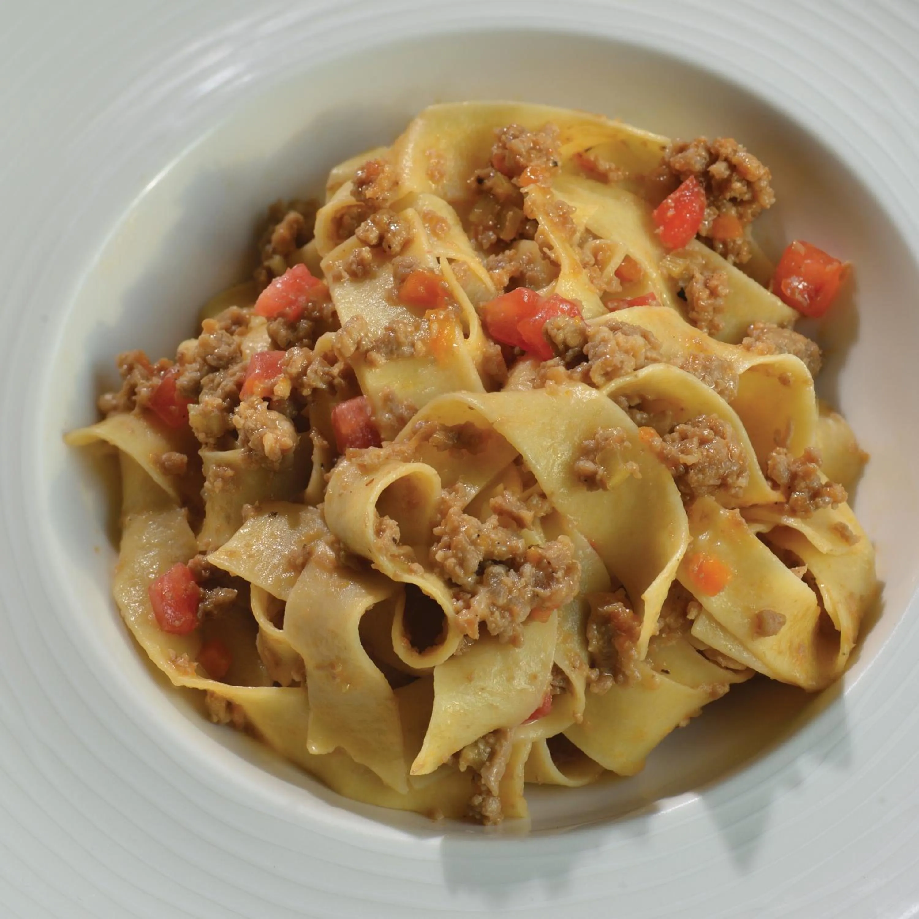 Restaurant/places to eat in Le Meridien Gurgaon, Delhi NCR