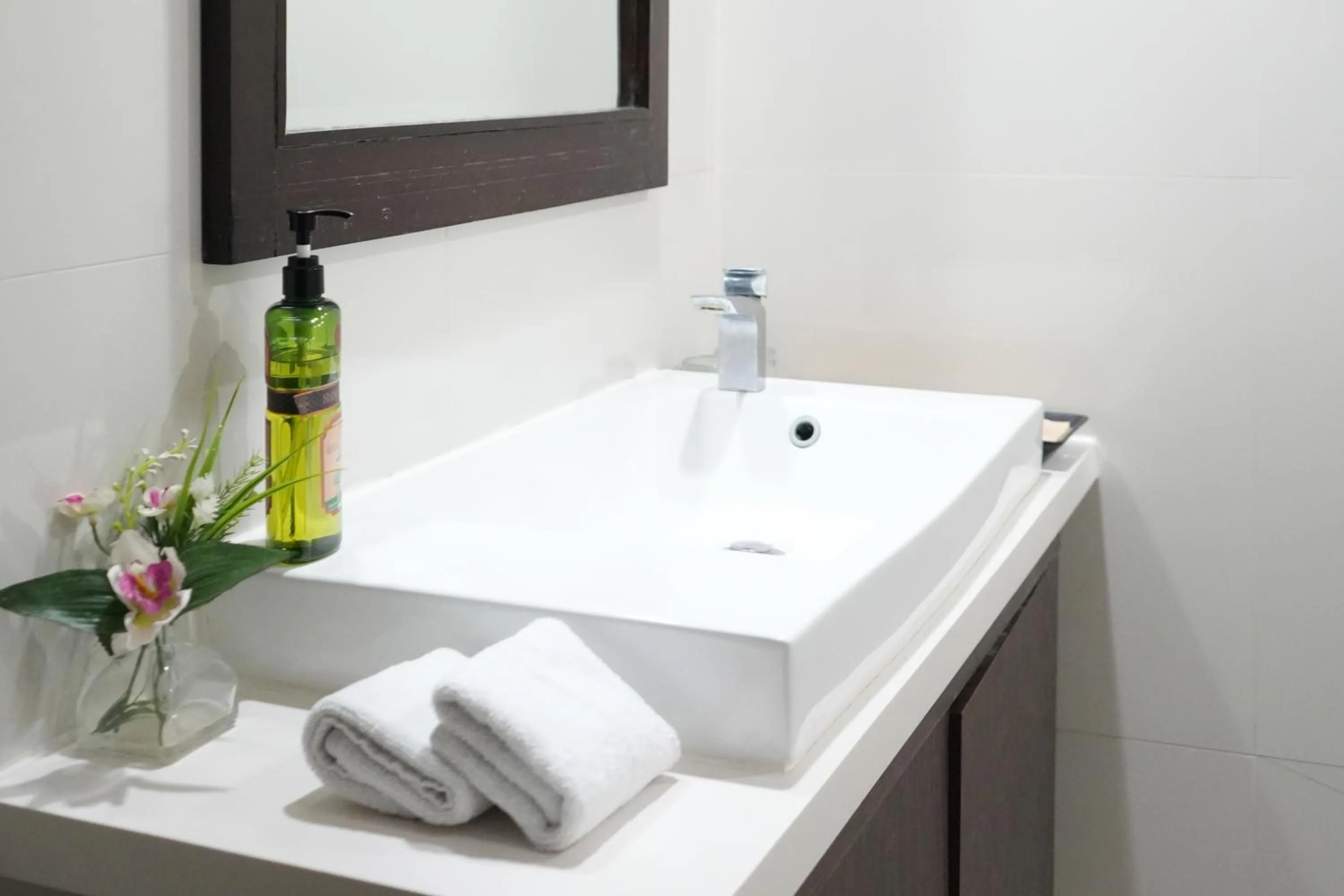 Bathroom in Royal Suite Hotel Bangkok