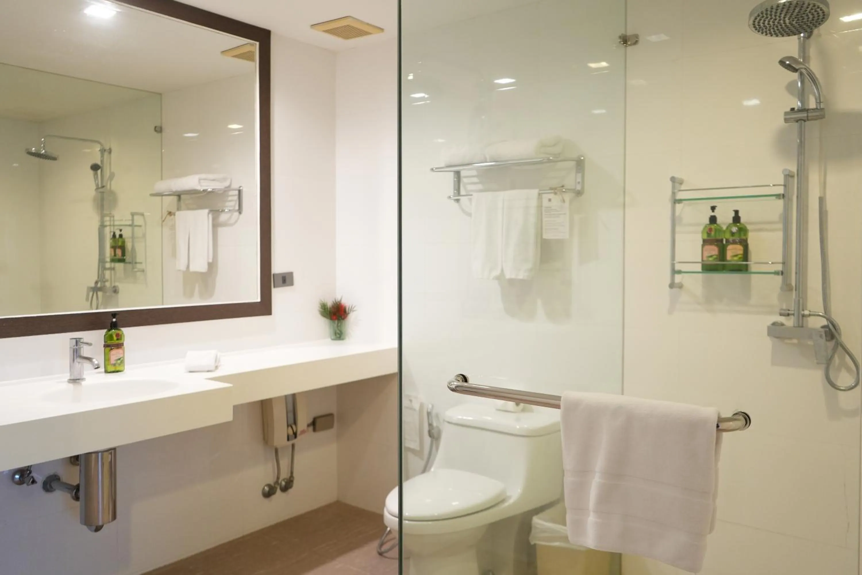 Bathroom in Royal Suite Hotel Bangkok