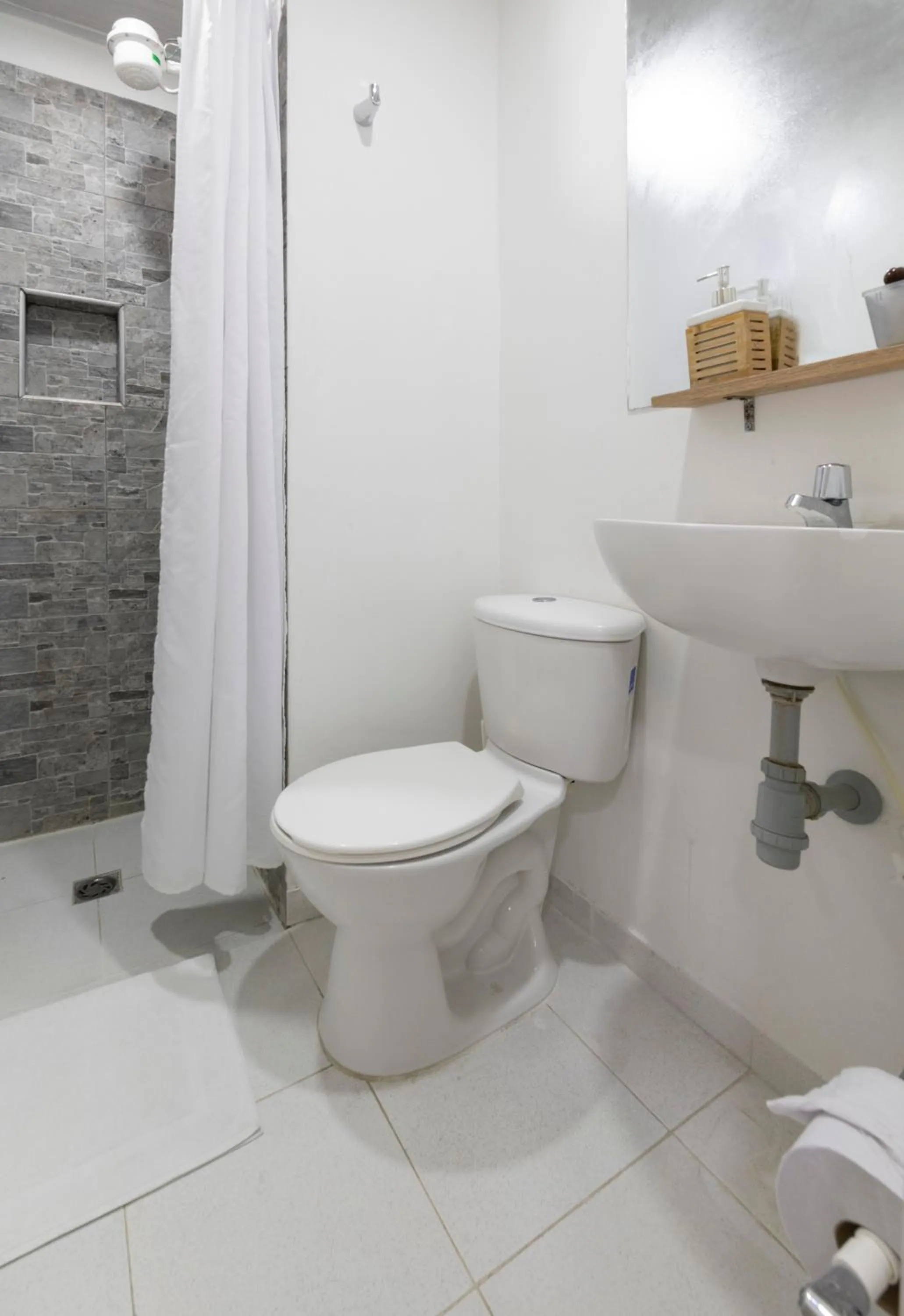 Shower in Hotel Las Lunas