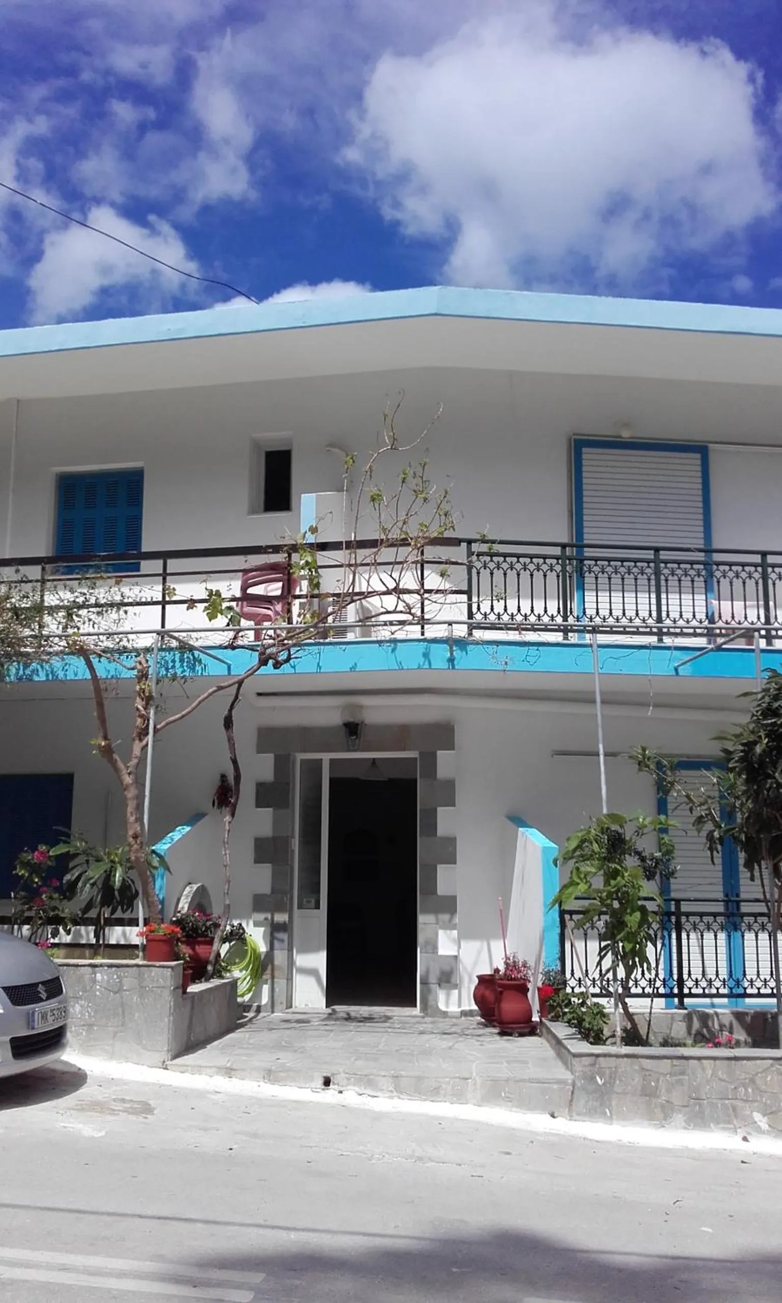 Facade/entrance in Nikos Hotel