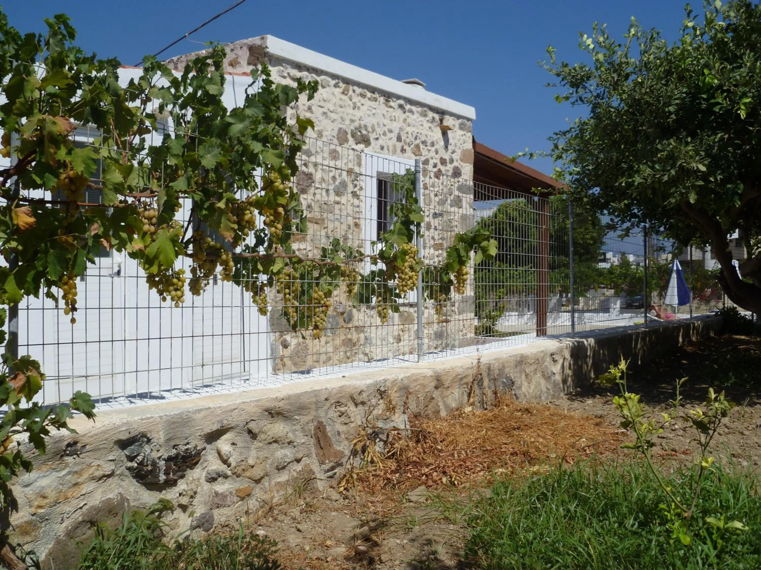 Facade/entrance in Paraschos Studios Kos