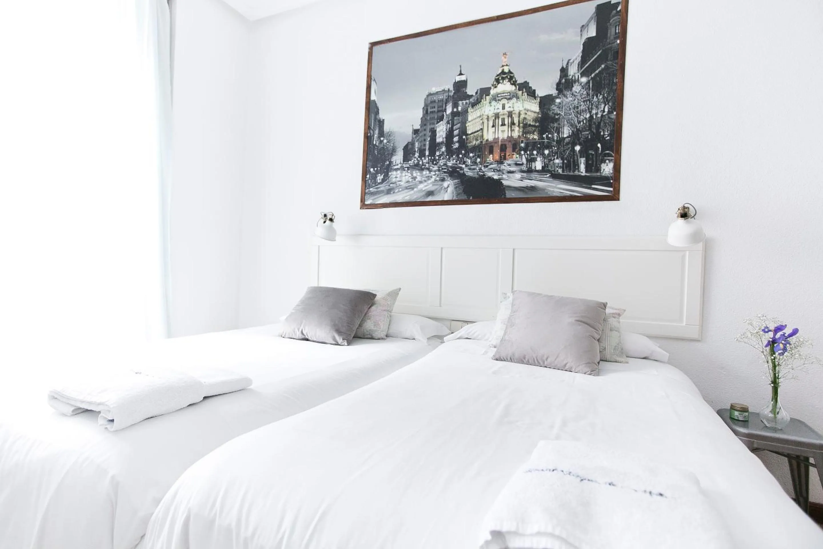 Bedroom, Bed in Vázquez de Mella Gran Vía