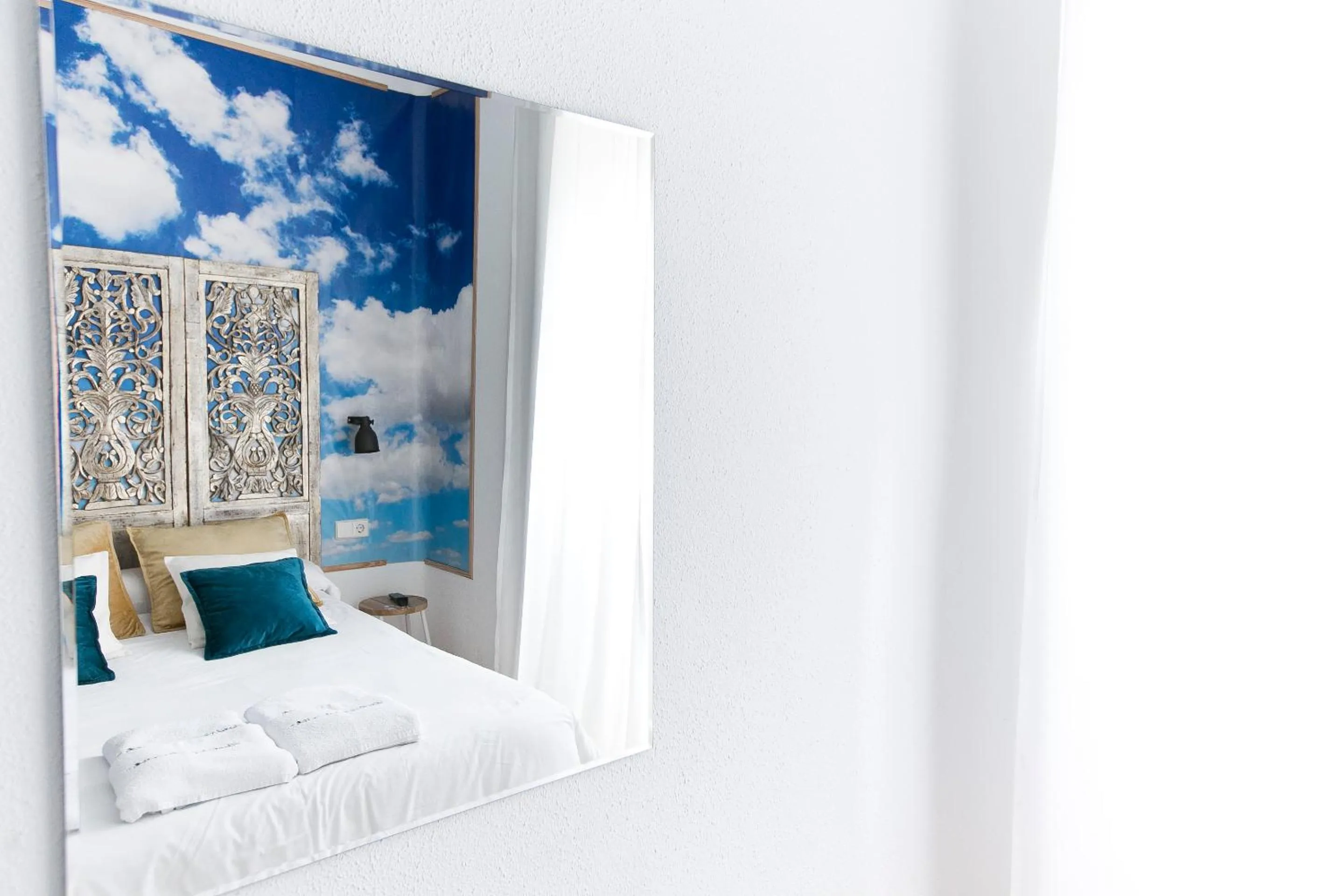 Decorative detail, Bed in Vázquez de Mella Gran Vía