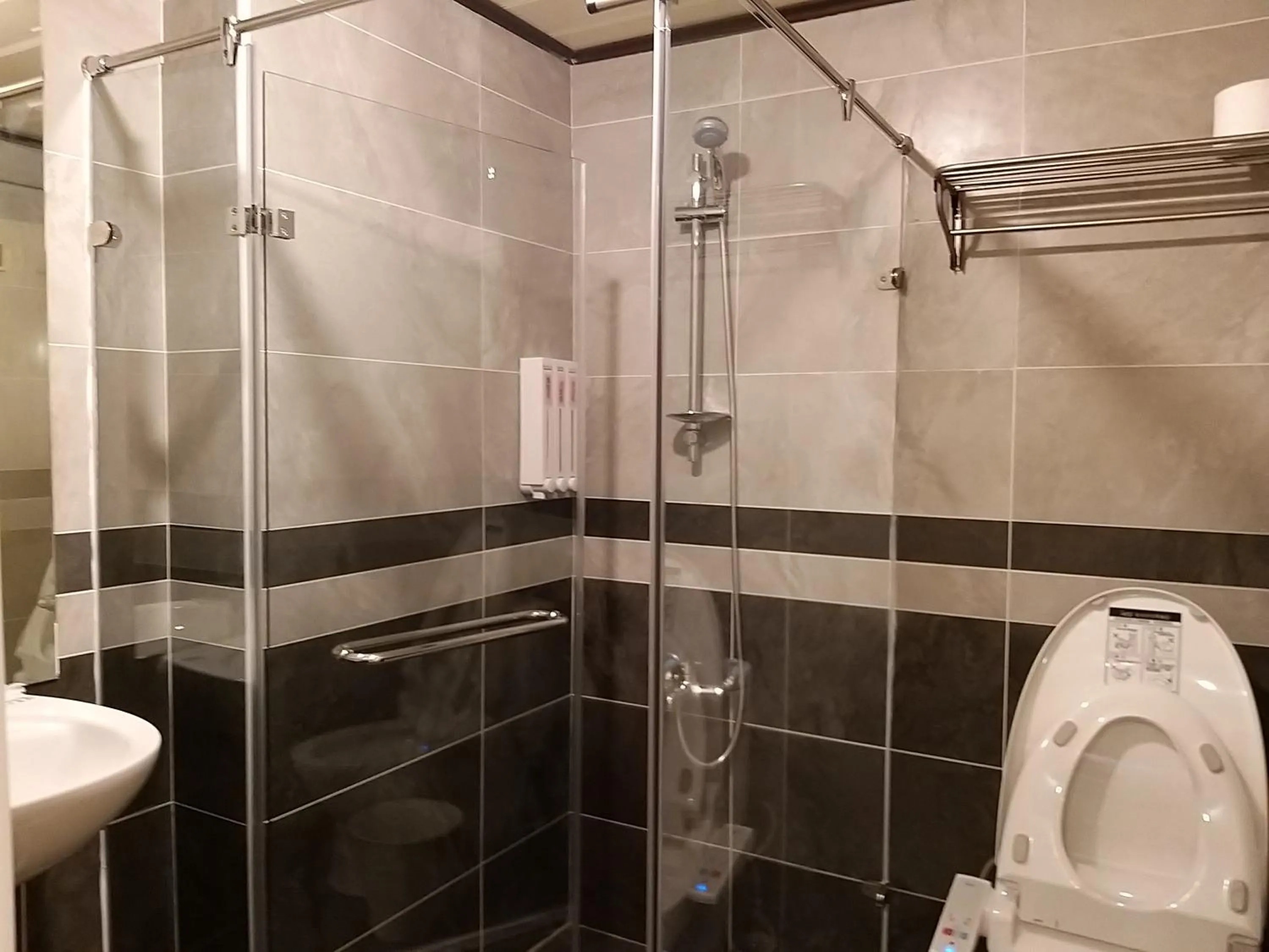 Bathroom in Guan Lun Hotel