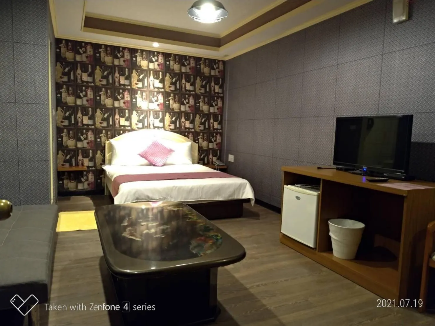 Bed in Guan Lun Hotel