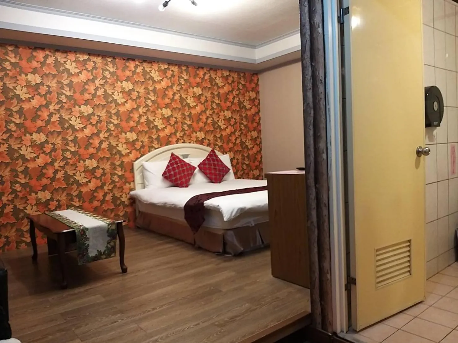 Bedroom, Bed in Guan Lun Hotel