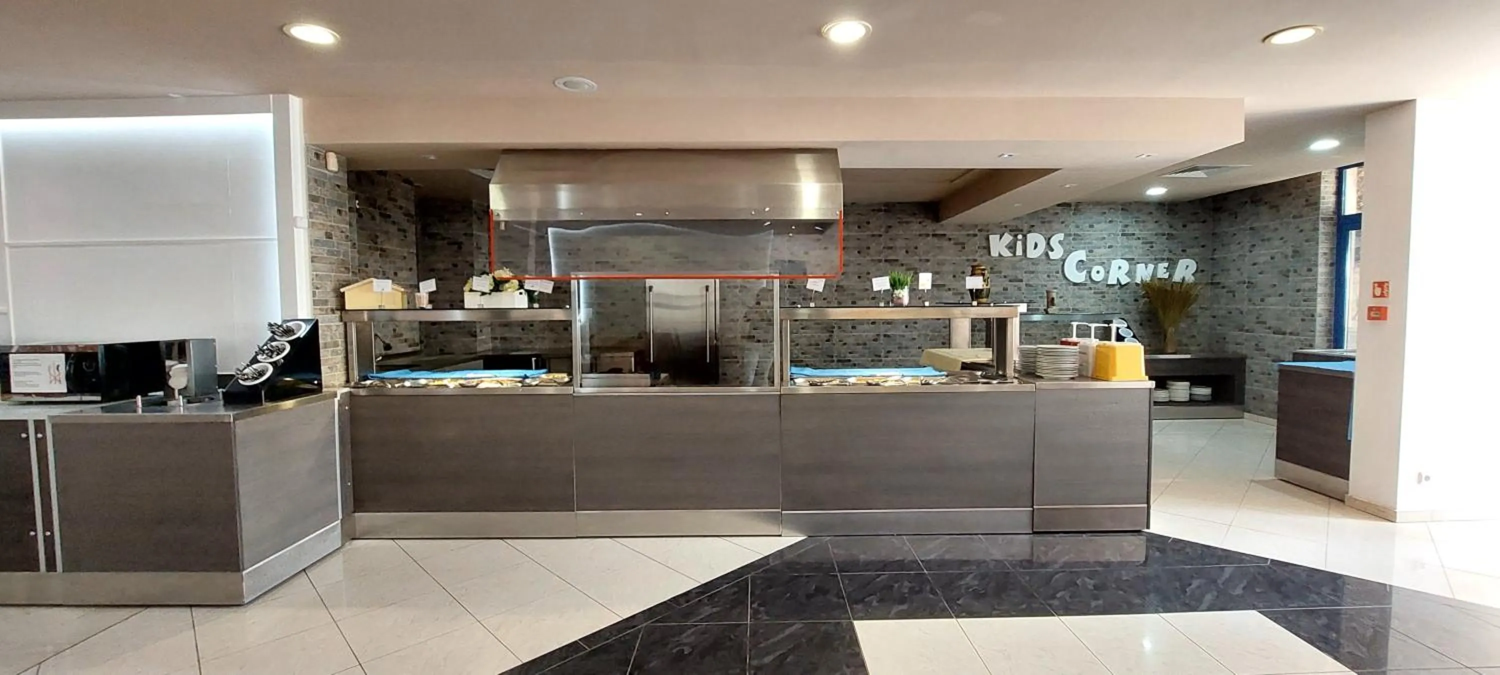 Restaurant/places to eat in Aquamarine Hotel - All Inclusive