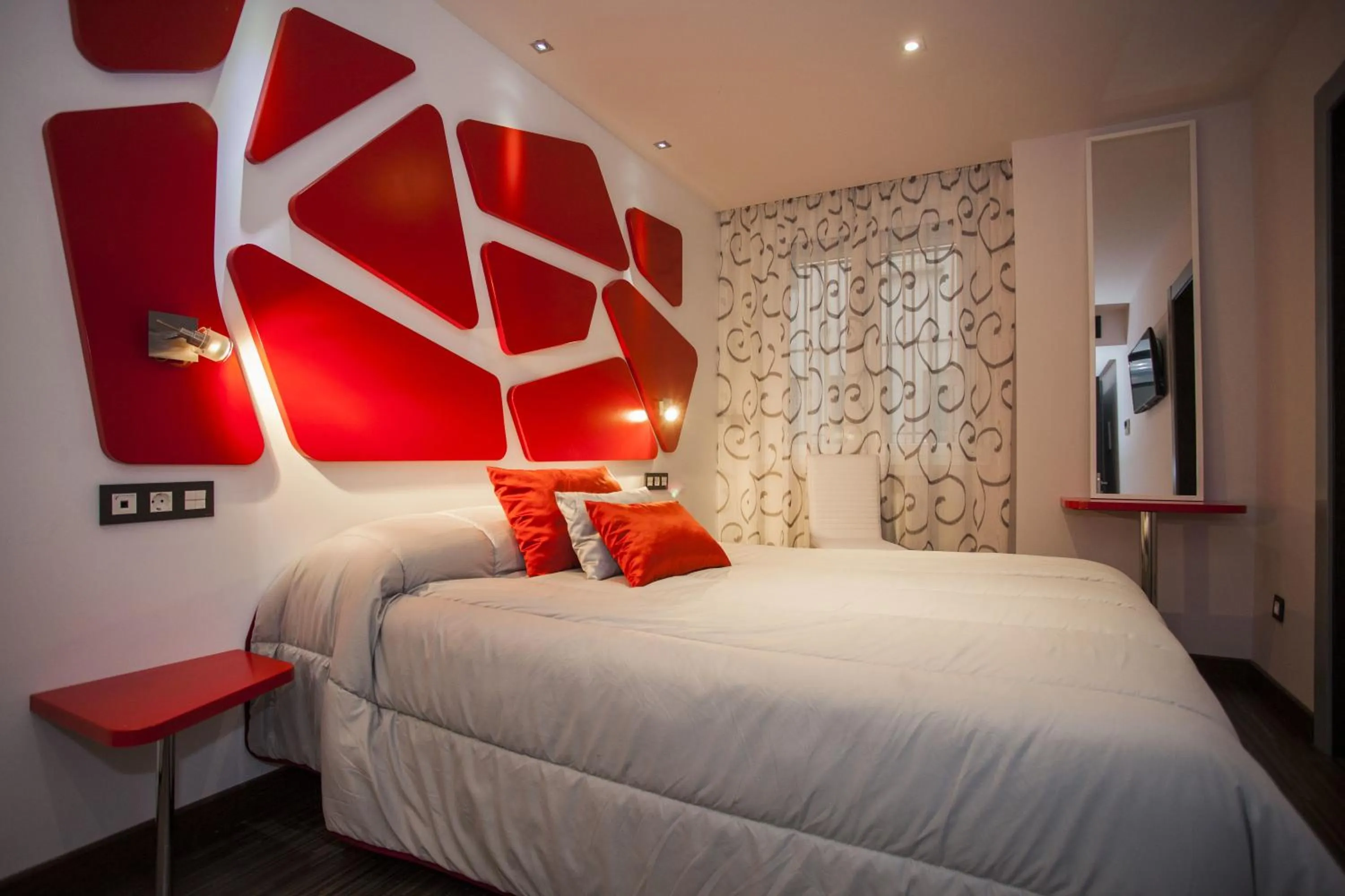 Bed in Hostal Barcelona