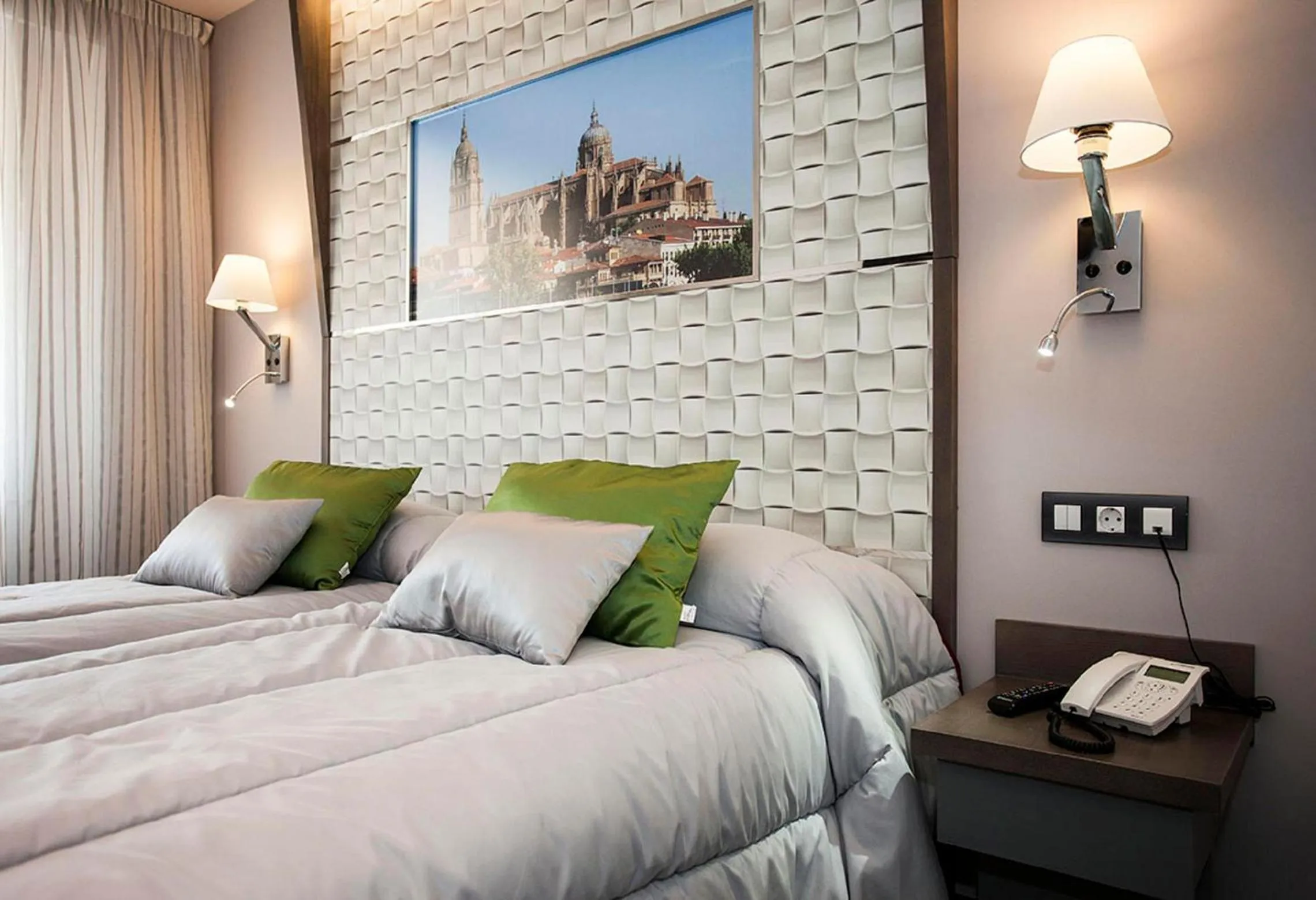 Decorative detail, Bed in Hostal Barcelona