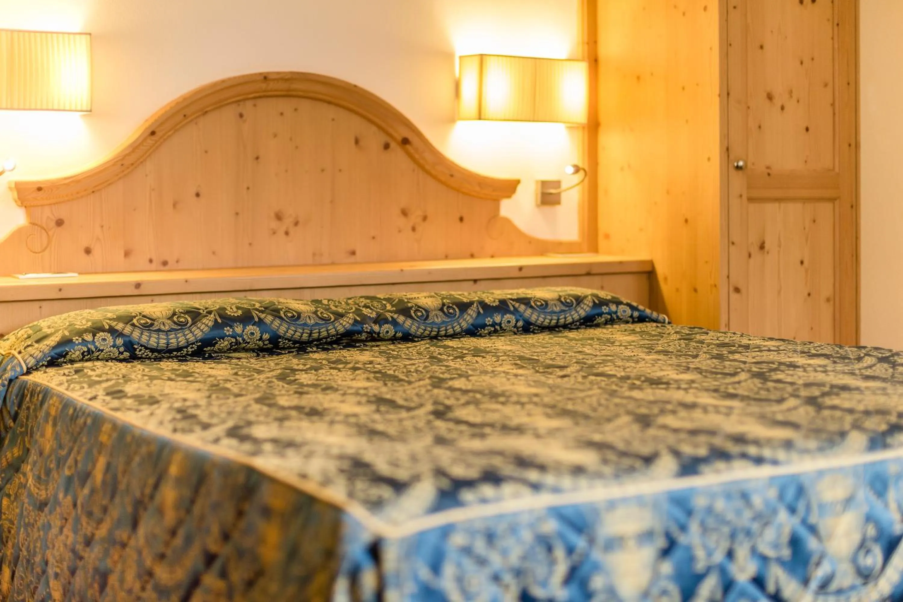 Photo of the whole room, Bed in Family Hotel Serena